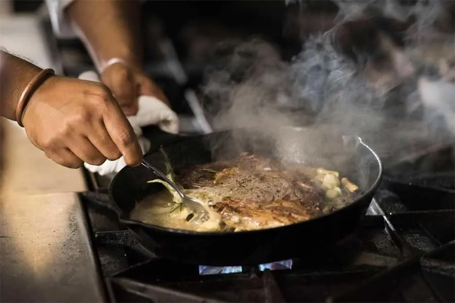 Restaurant/places to eat in Oxford Casino Hotel