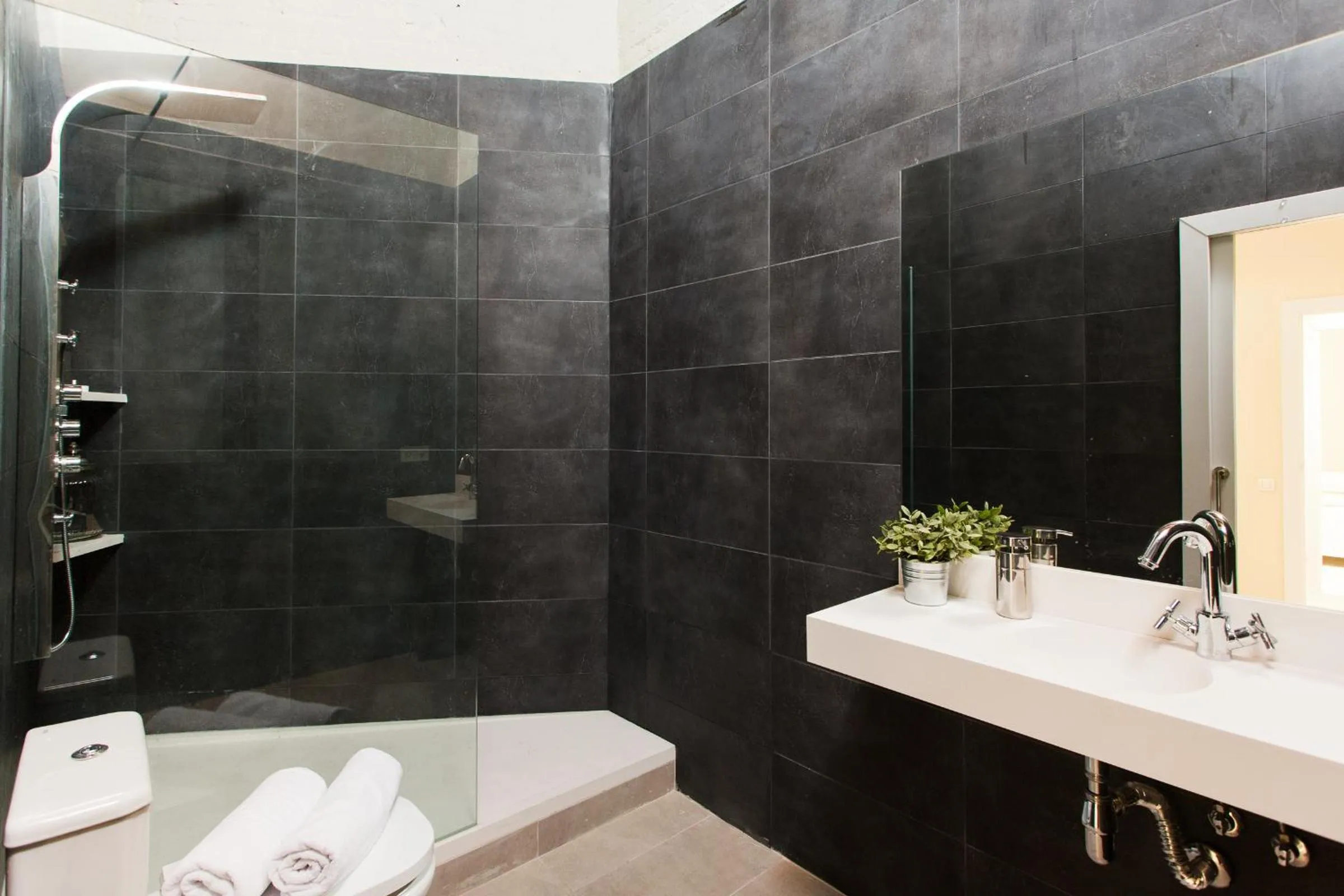 Bathroom in Key Plaza Cataluña Bliss