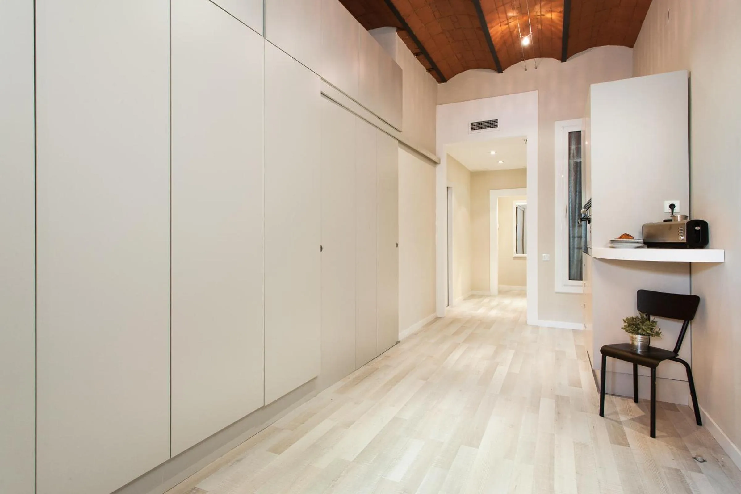 Kitchen or kitchenette in Key Plaza Cataluña Bliss