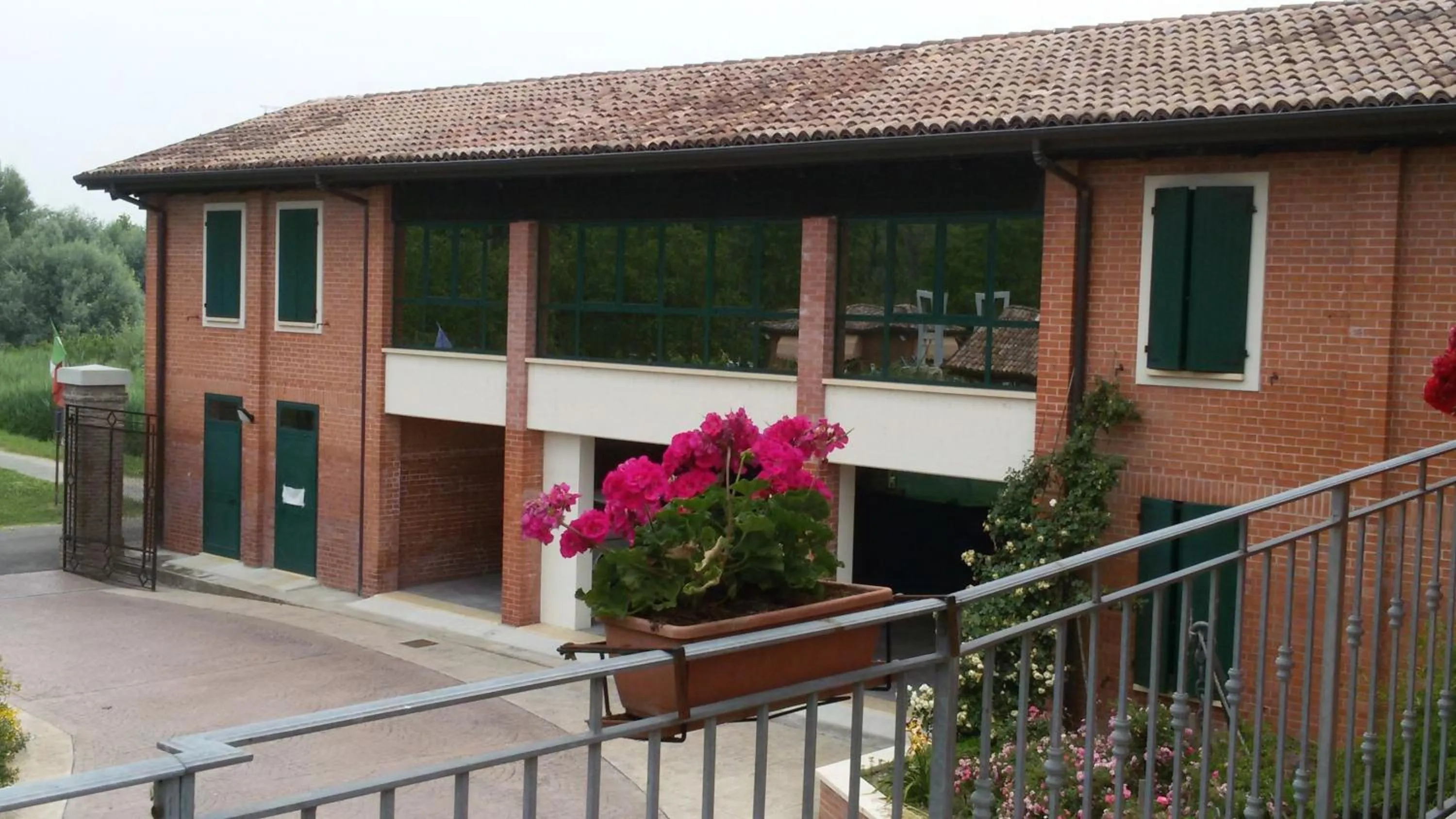 Property building in Albergo del Po