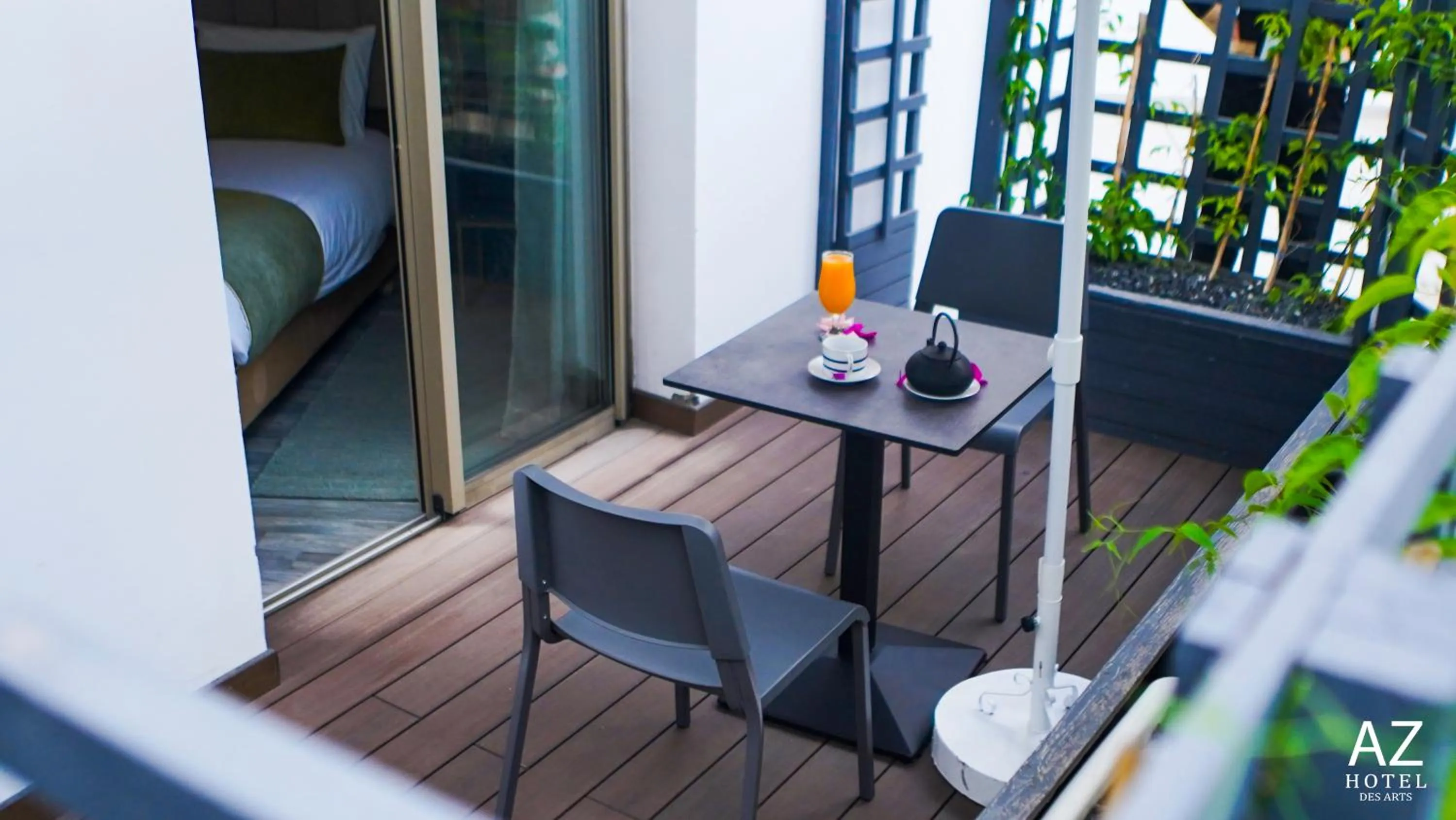 Bed in AZ hôtel des arts