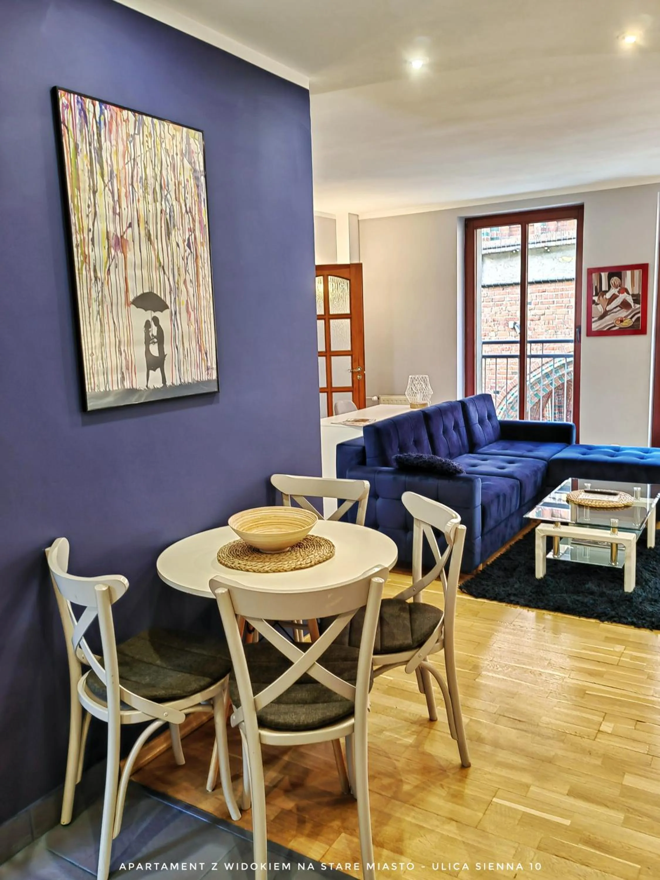 Living room, Bed in 5-stars Apartments - Old Town