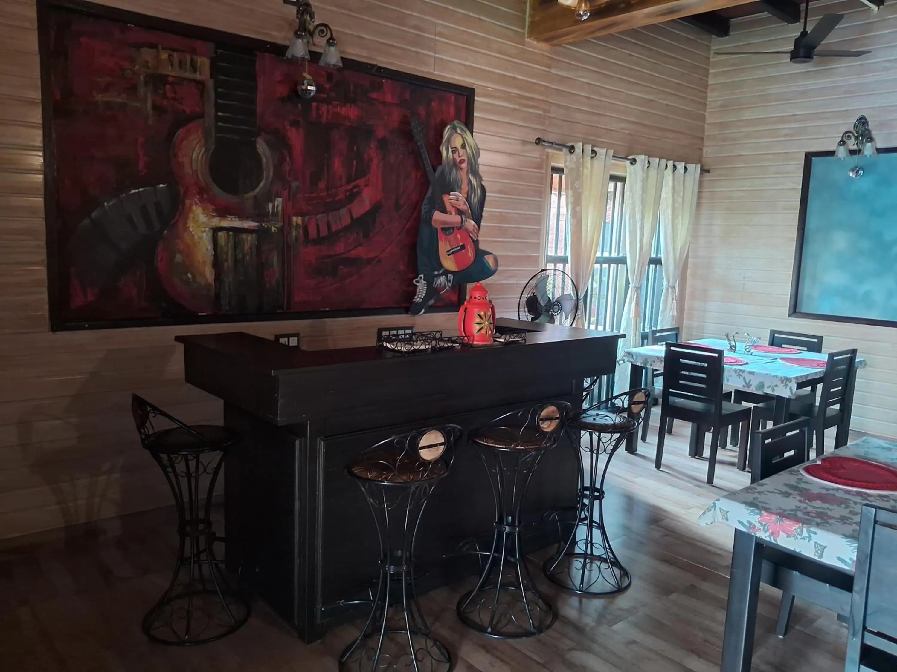 Restaurant/places to eat in Mudra beach villa Gokarna