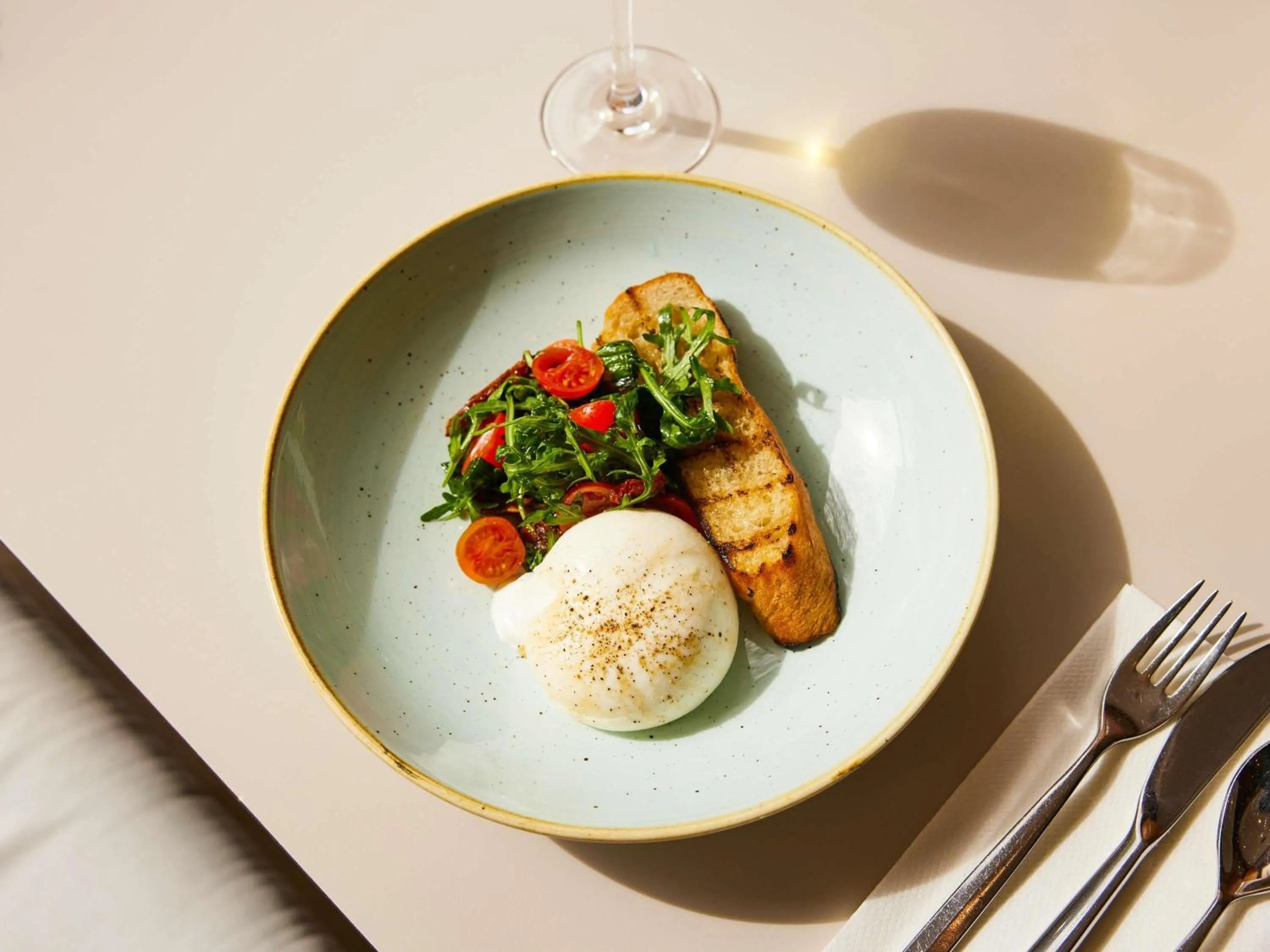 Restaurant/places to eat in Novotel Bristol Centre