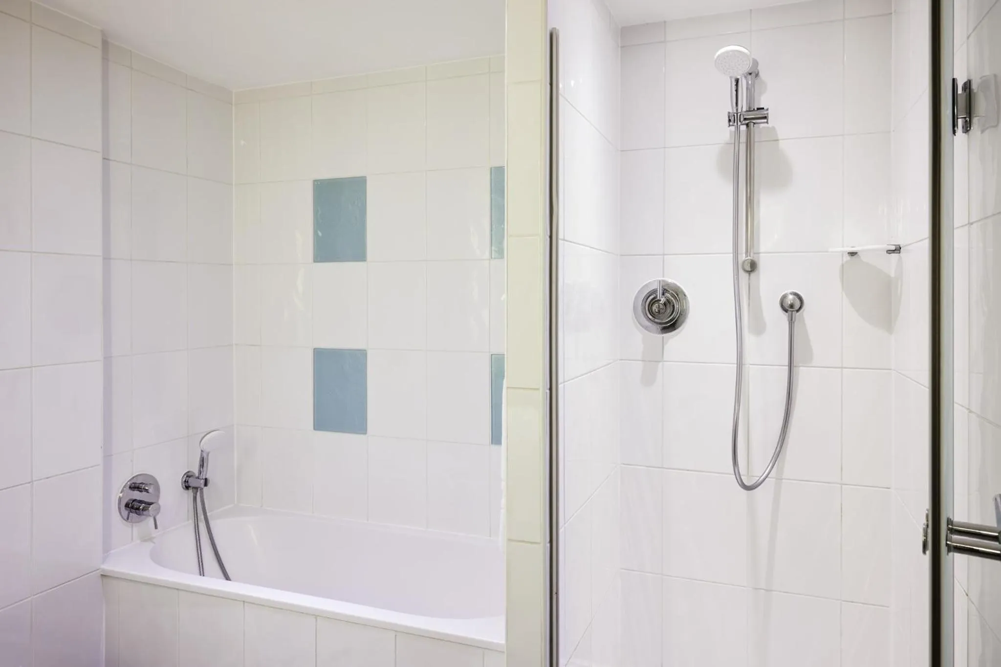 Bathroom in Novotel Bristol Centre