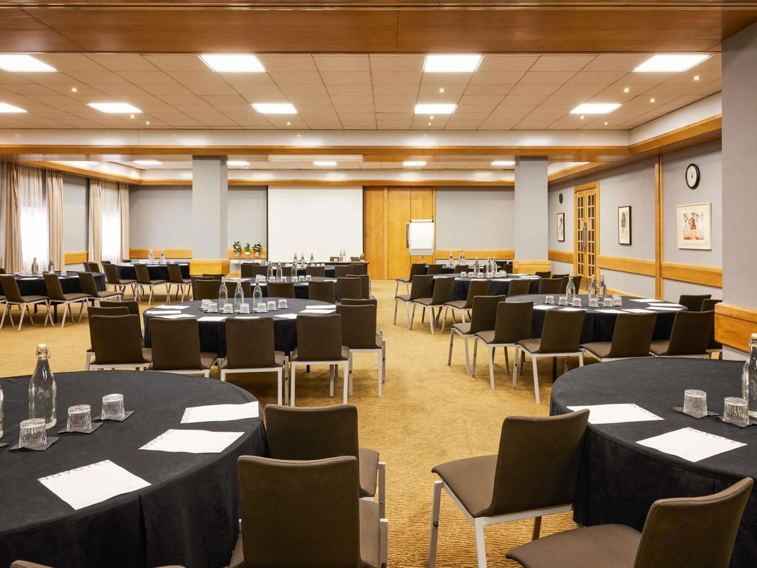 Meeting/conference room in Novotel Bristol Centre