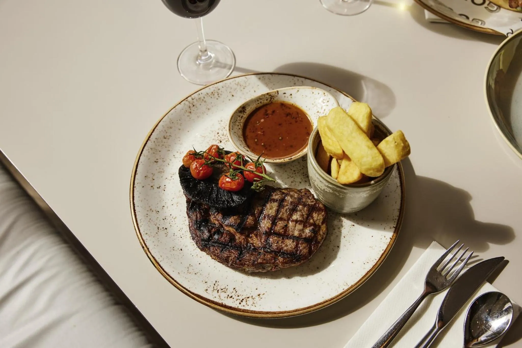 Restaurant/places to eat in Novotel Bristol Centre