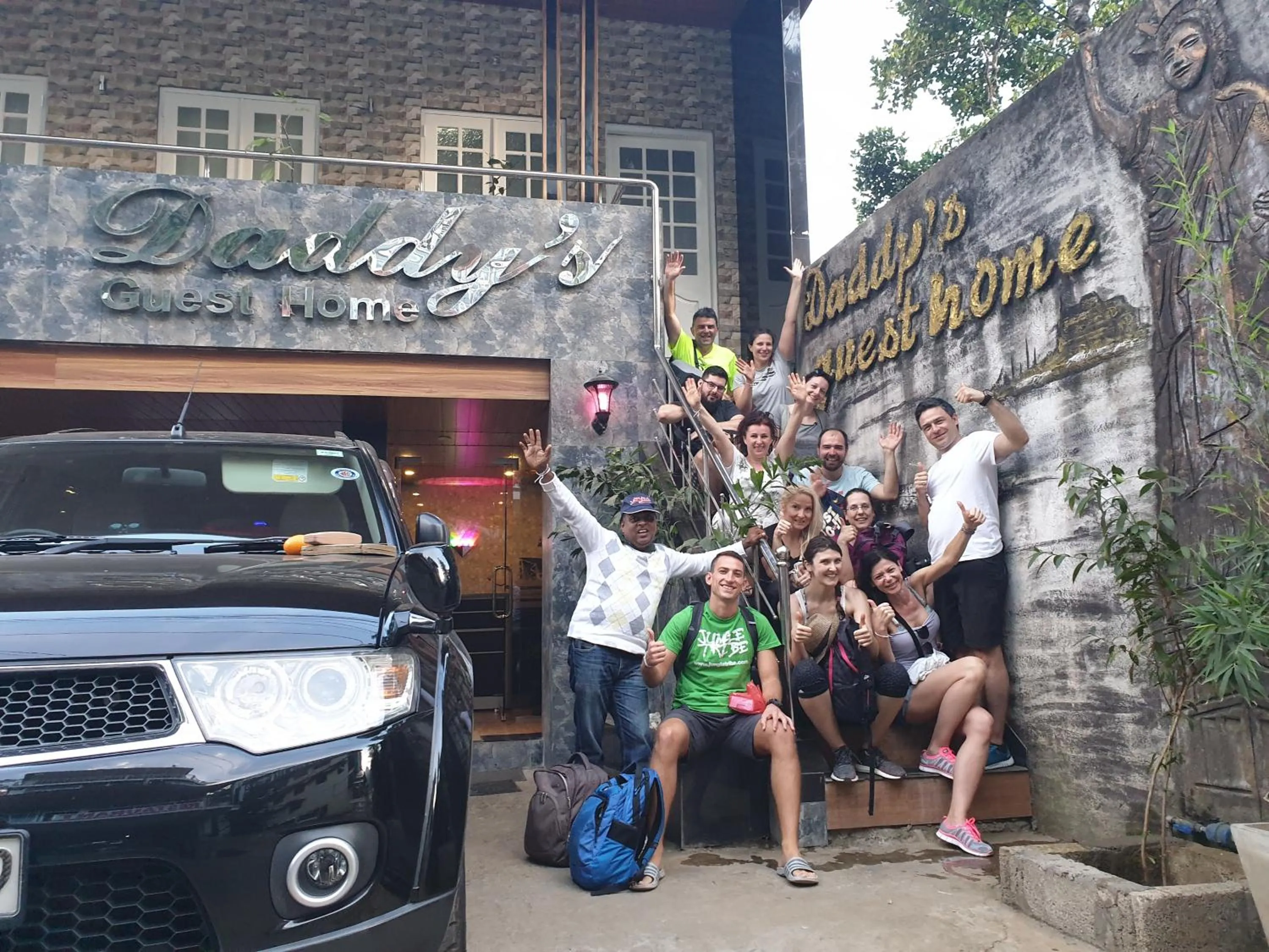 Facade/entrance in Daddy's Guest