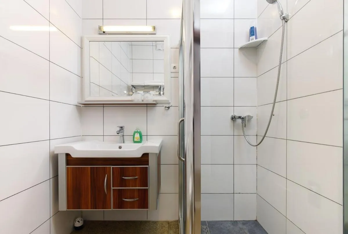 Bathroom in Ark Beach Apartments