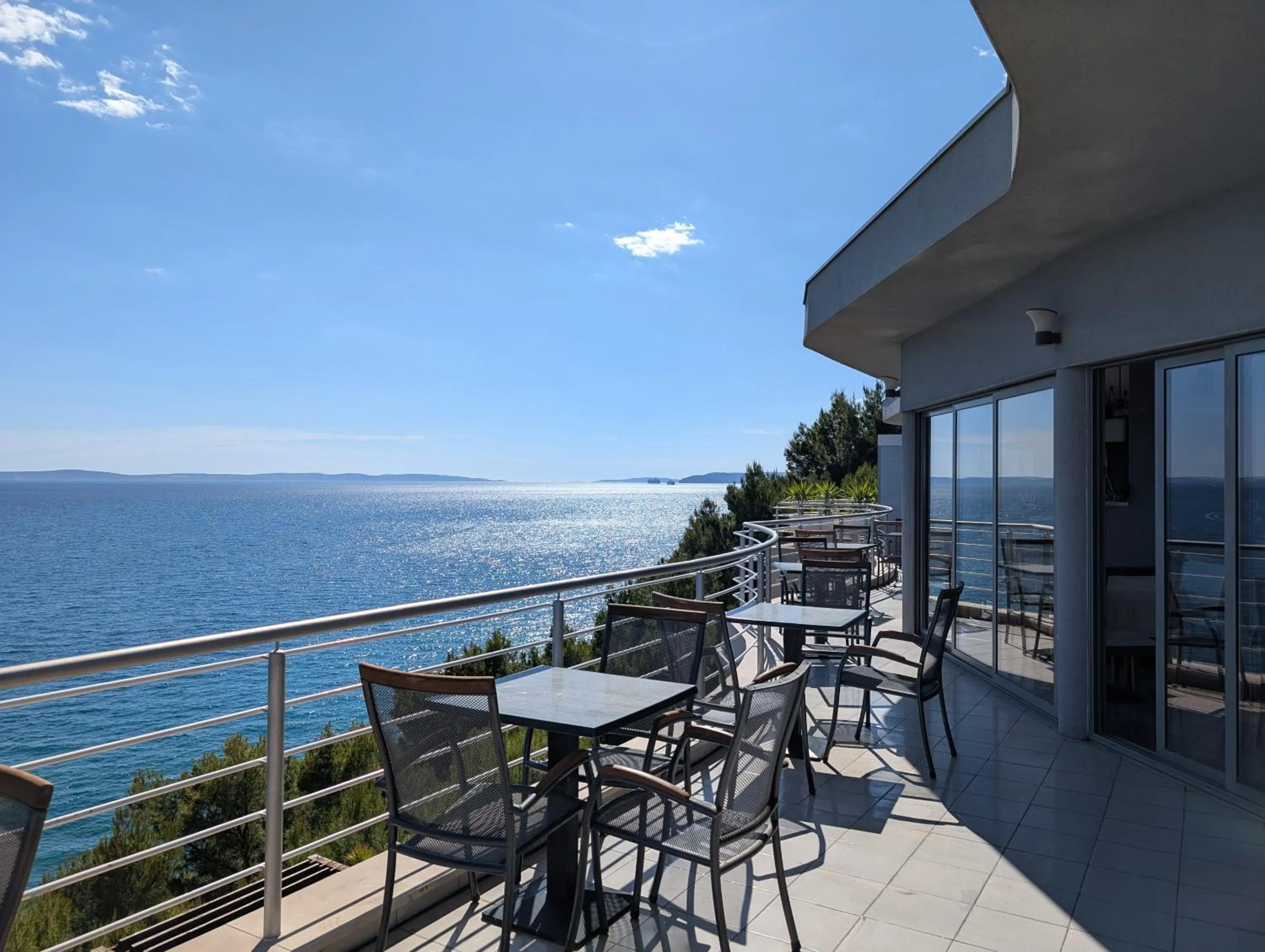 Breakfast in Ark Beach Apartments