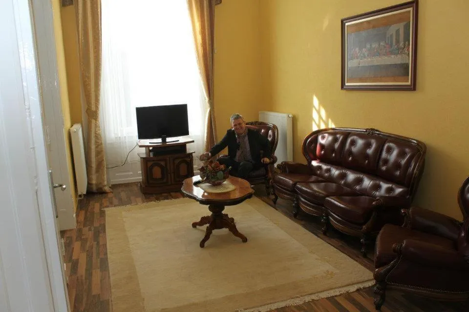 Living room in Kakukk Panzió