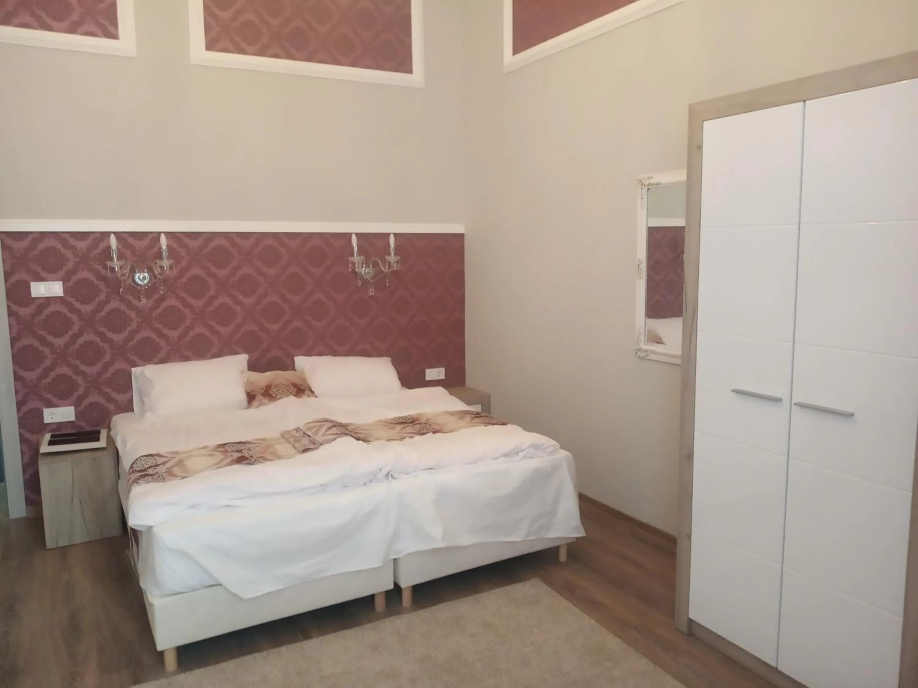 Bed in Kakukk Panzió