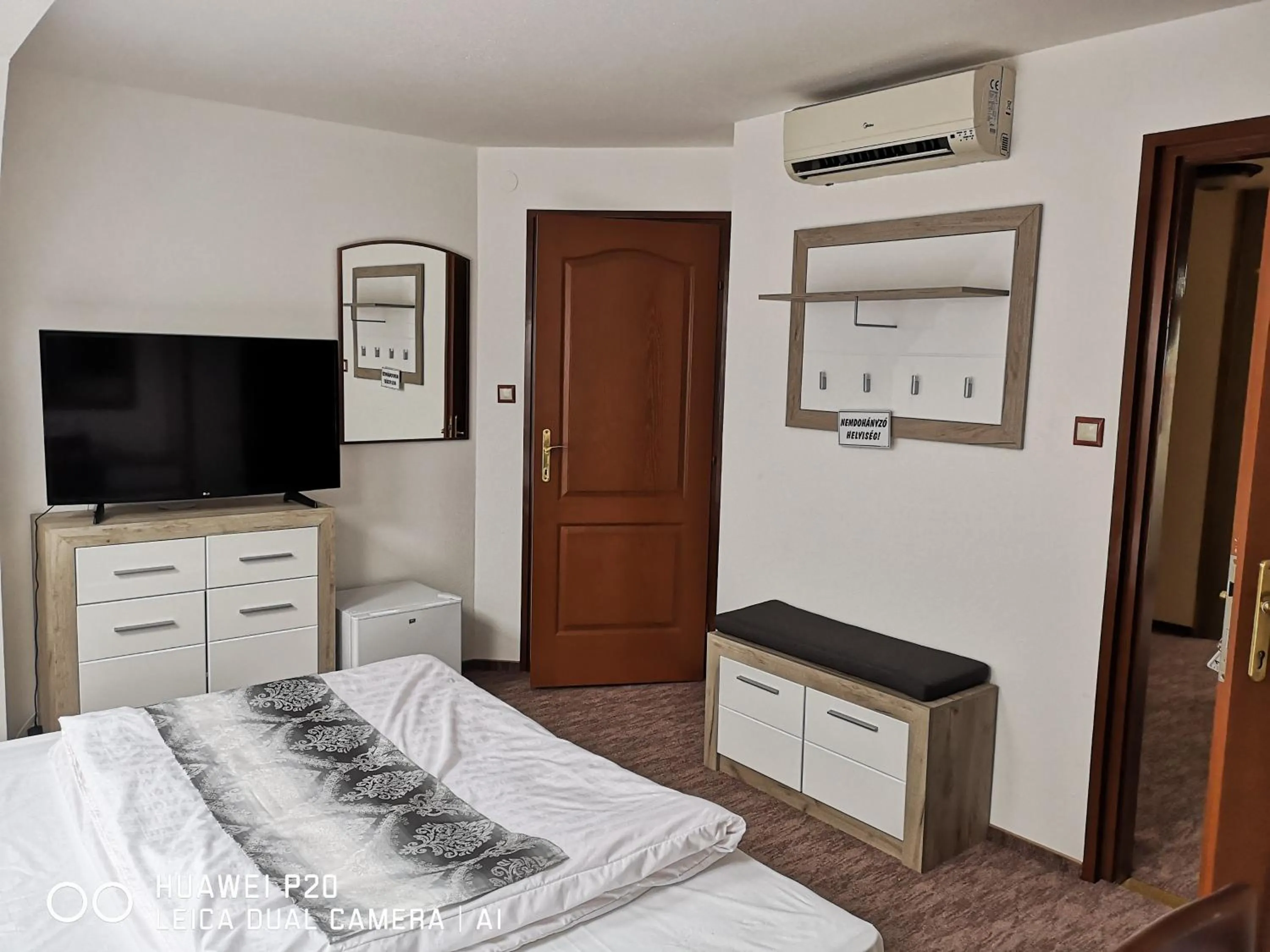 Bedroom, Bed in Kakukk Panzió