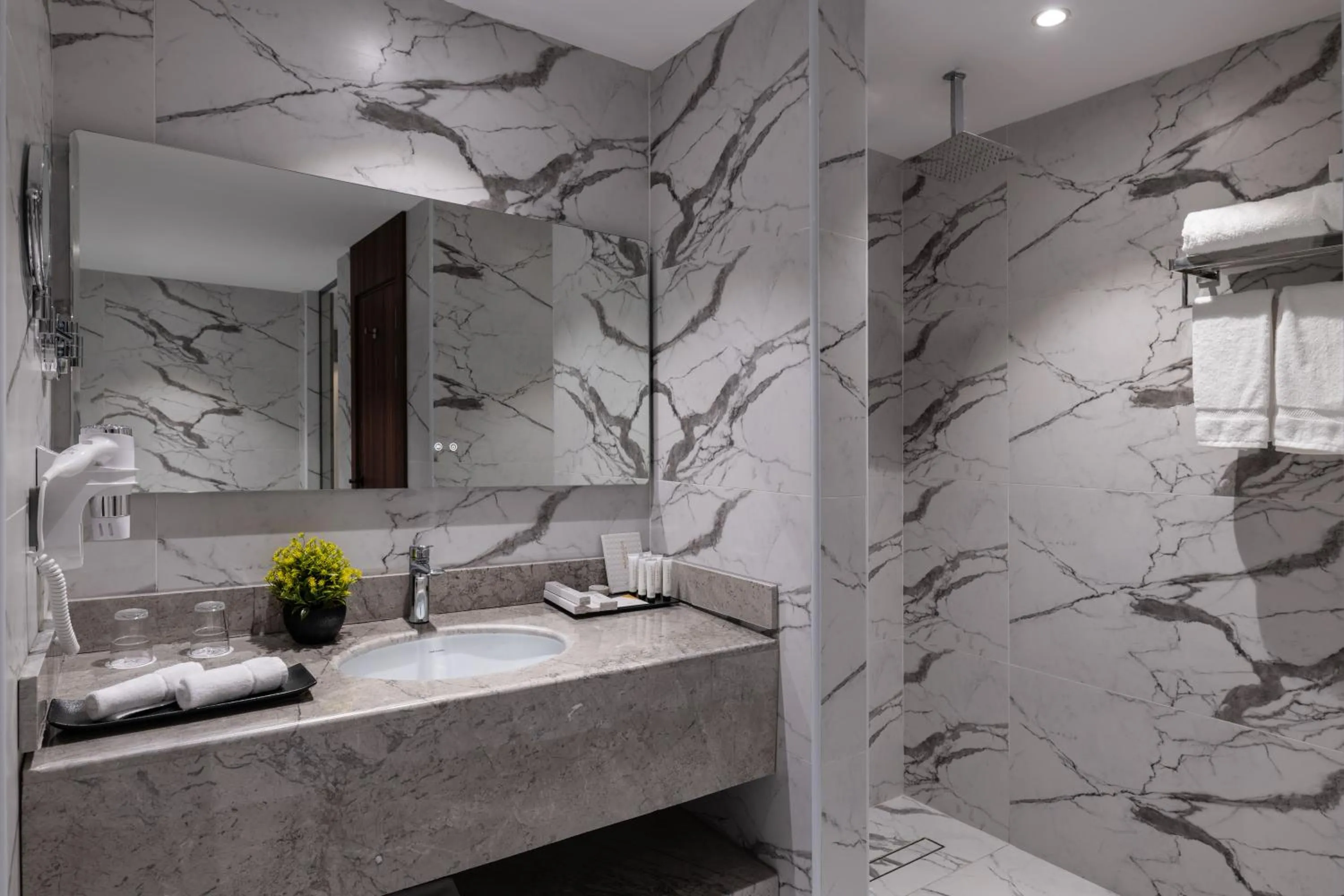 Bathroom in Warwick Al Taif Hotel