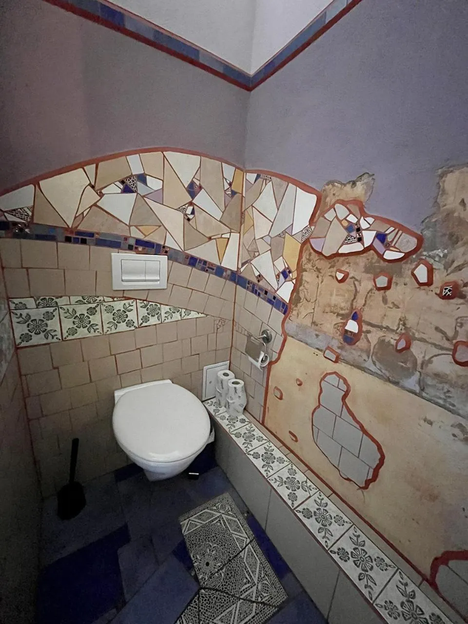 Toilet in Homeplanet Hostel