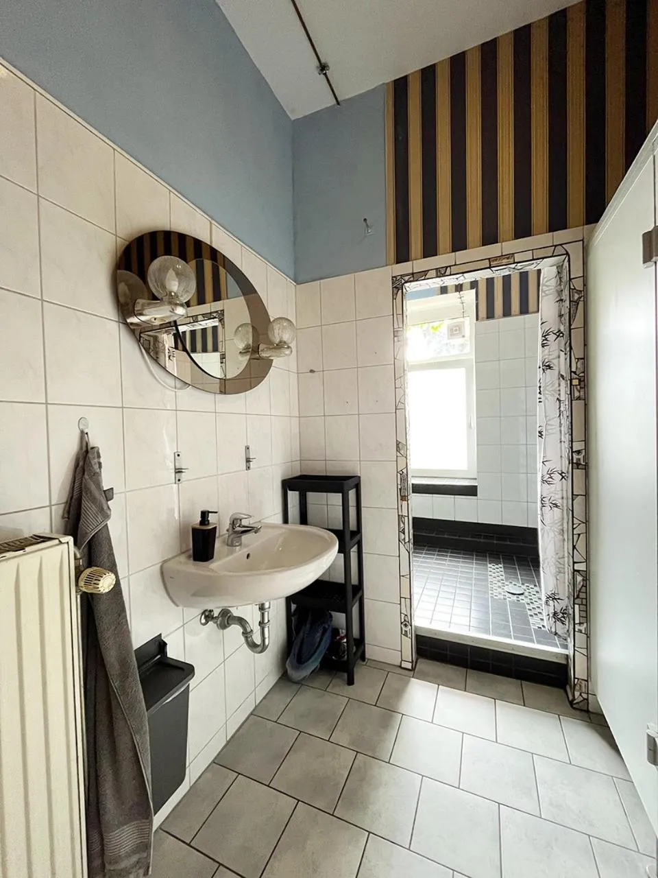 Shower in Homeplanet Hostel