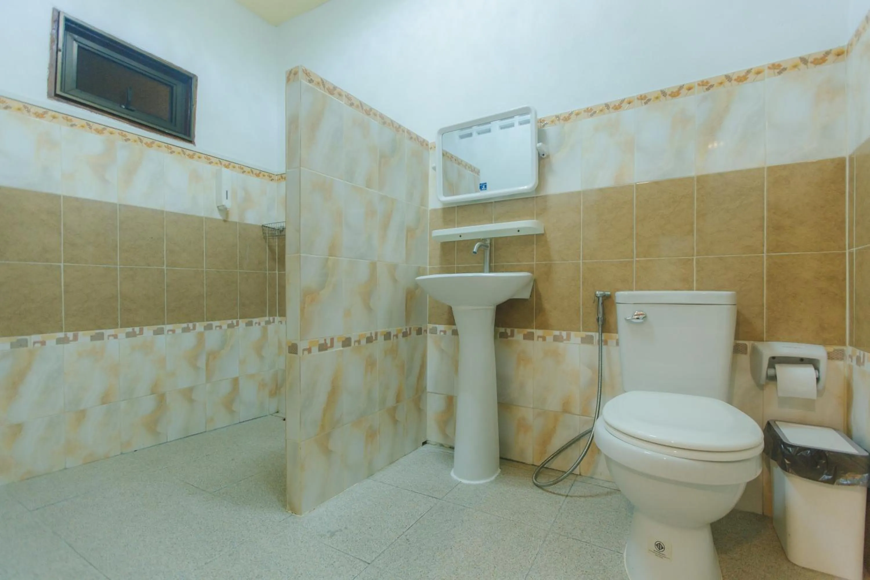 Bathroom in Agga CNX Hostel