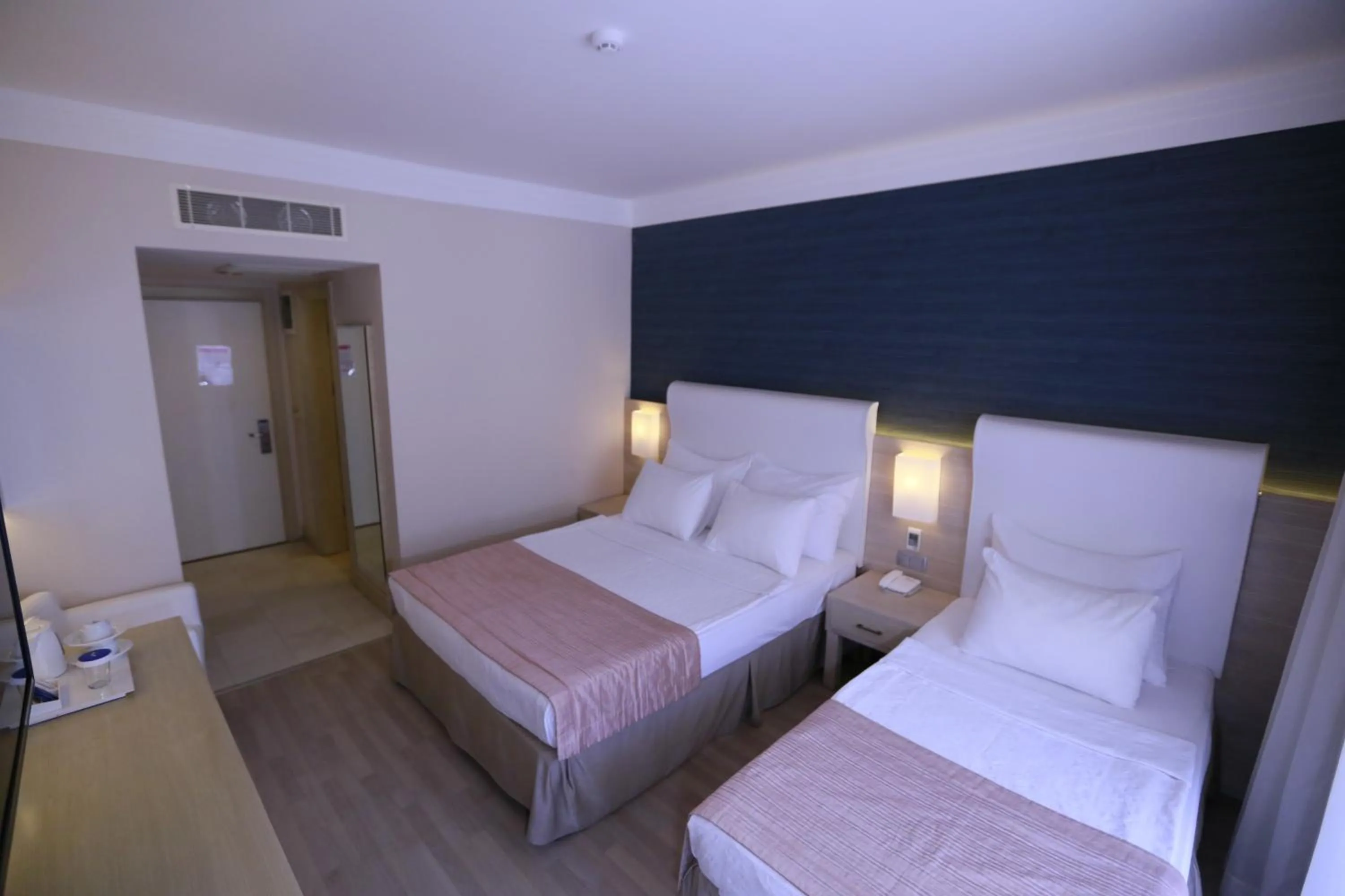 Bedroom, Bed in Turunc Resort Hotel