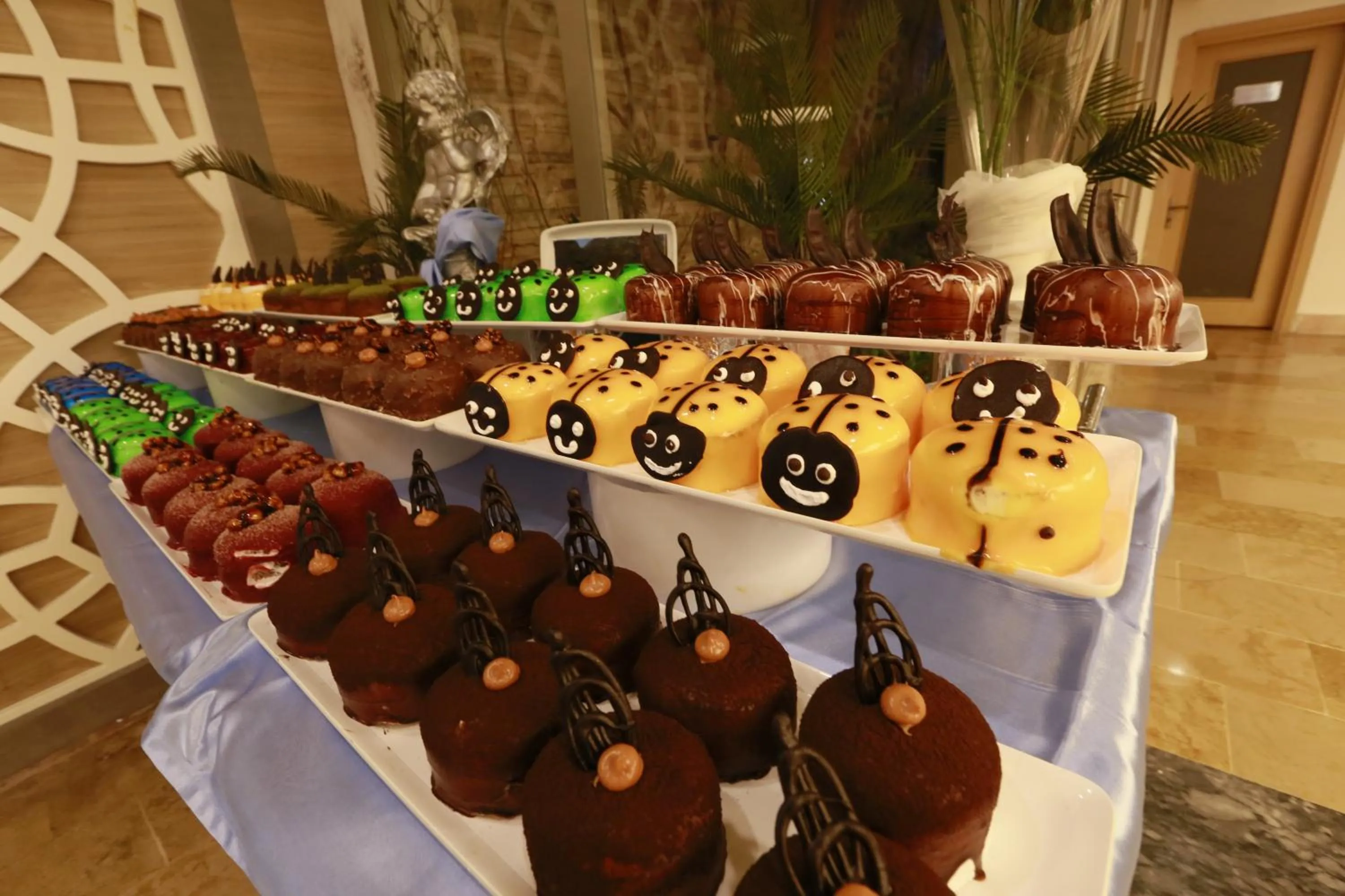 Food in Turunc Resort Hotel