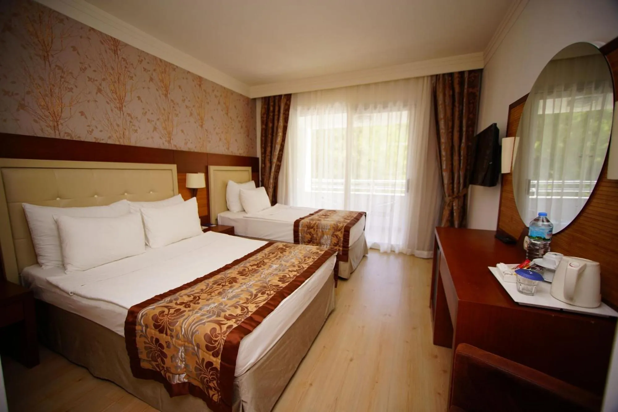 Bedroom, Bed in Turunc Resort Hotel