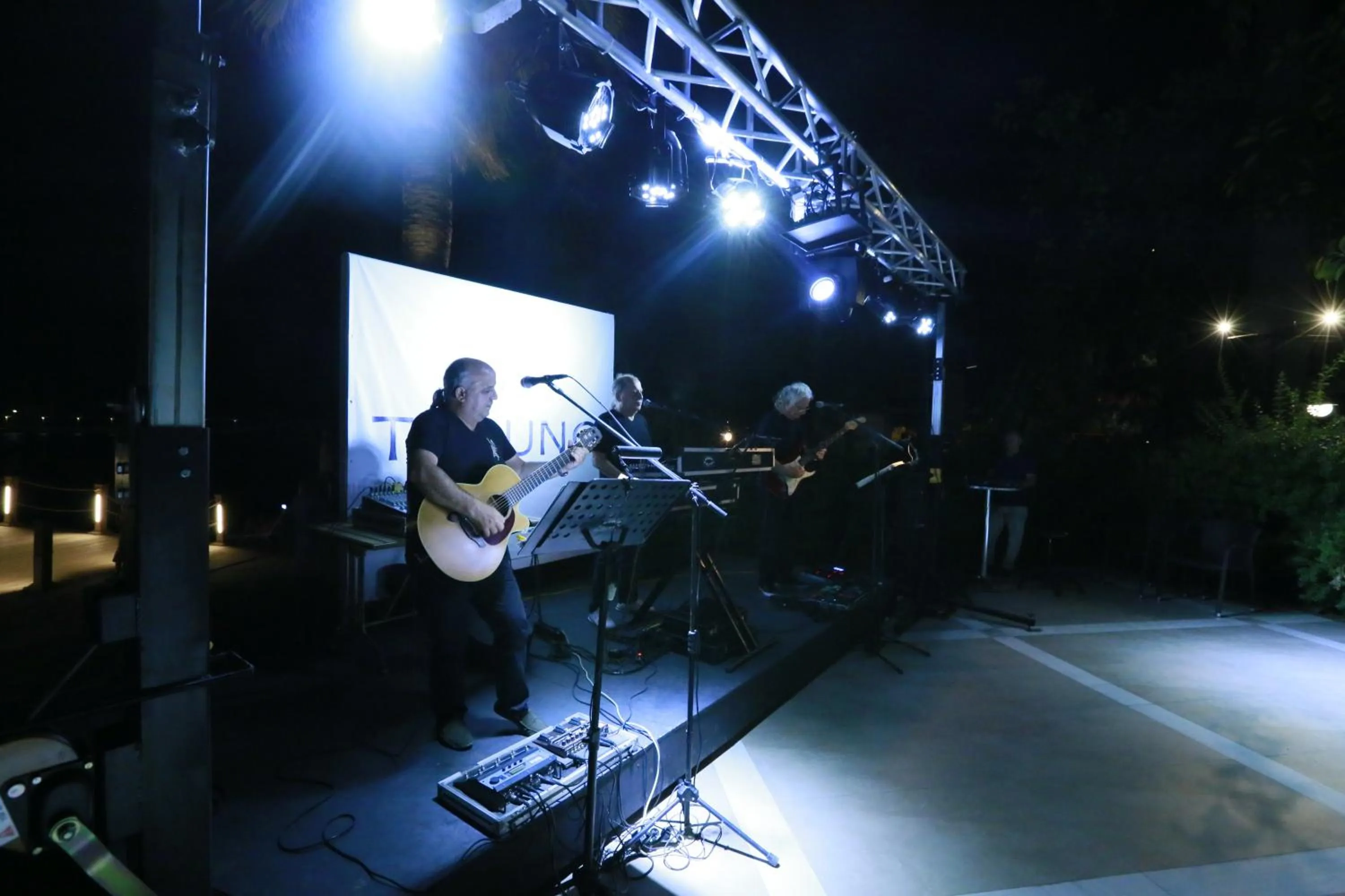 Evening entertainment in Turunc Resort Hotel