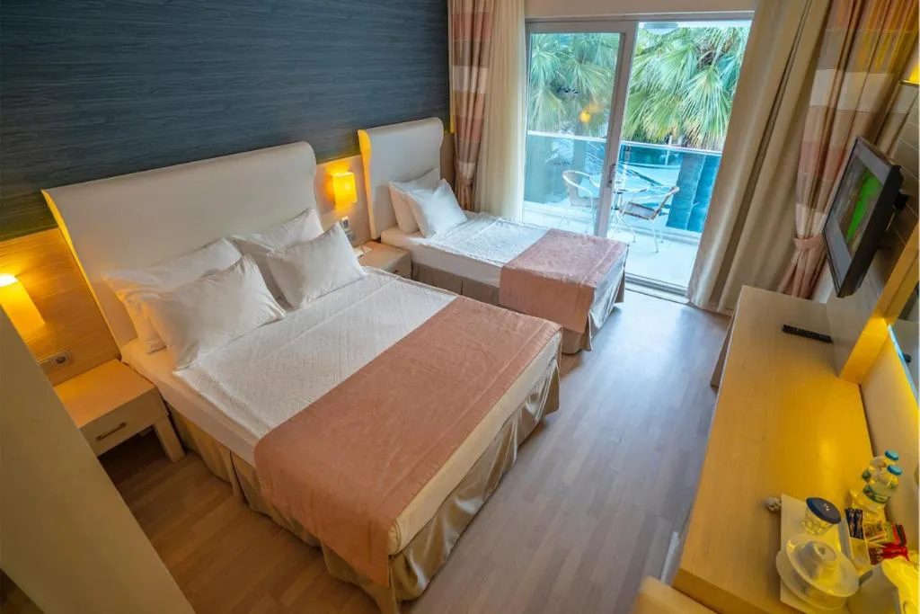 Bedroom, Bed in Turunc Resort Hotel