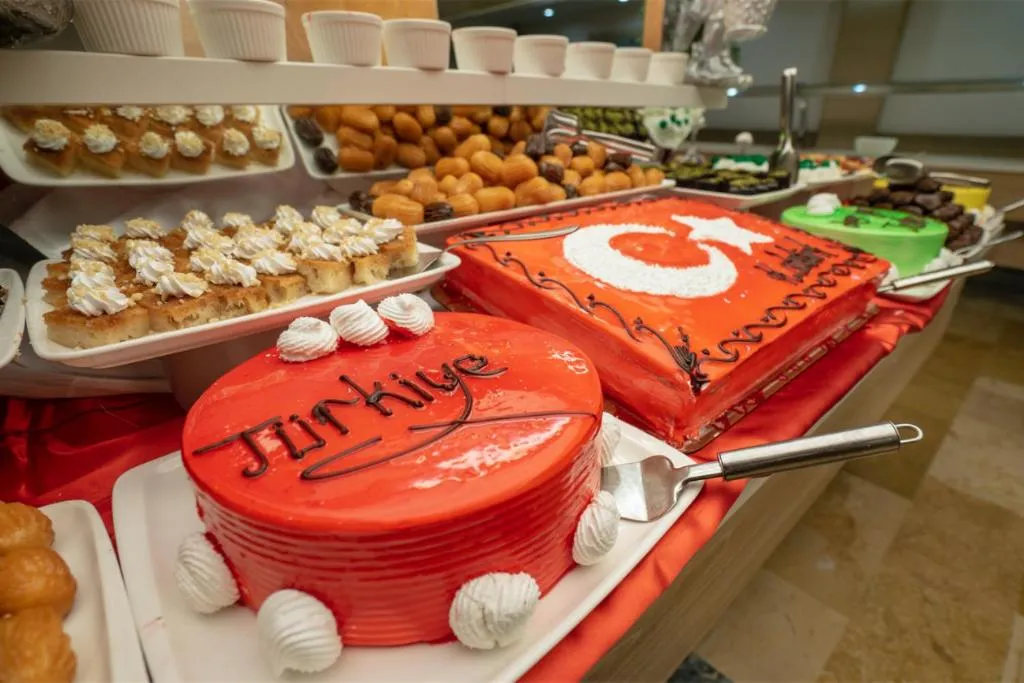 Restaurant/places to eat in Turunc Resort Hotel