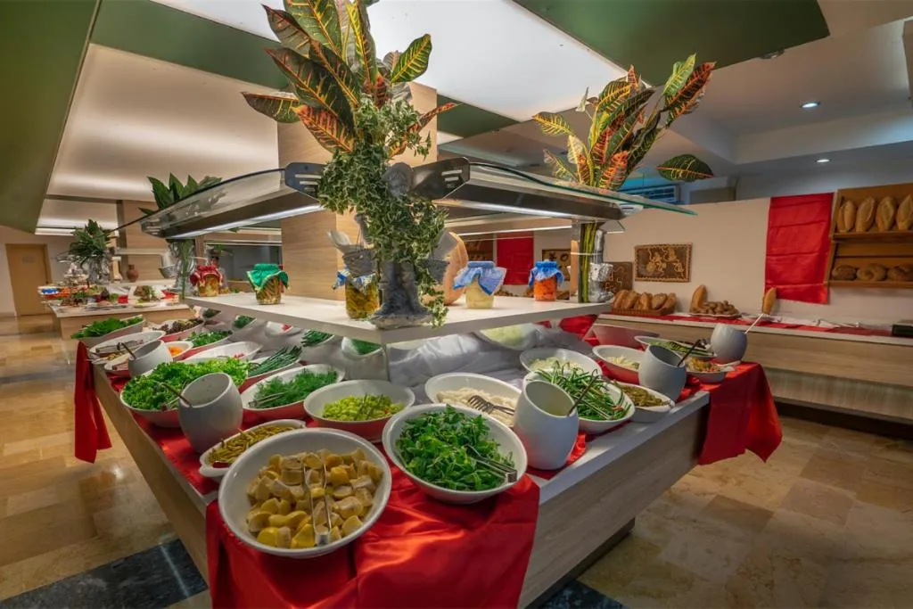 Restaurant/places to eat in Turunc Resort Hotel