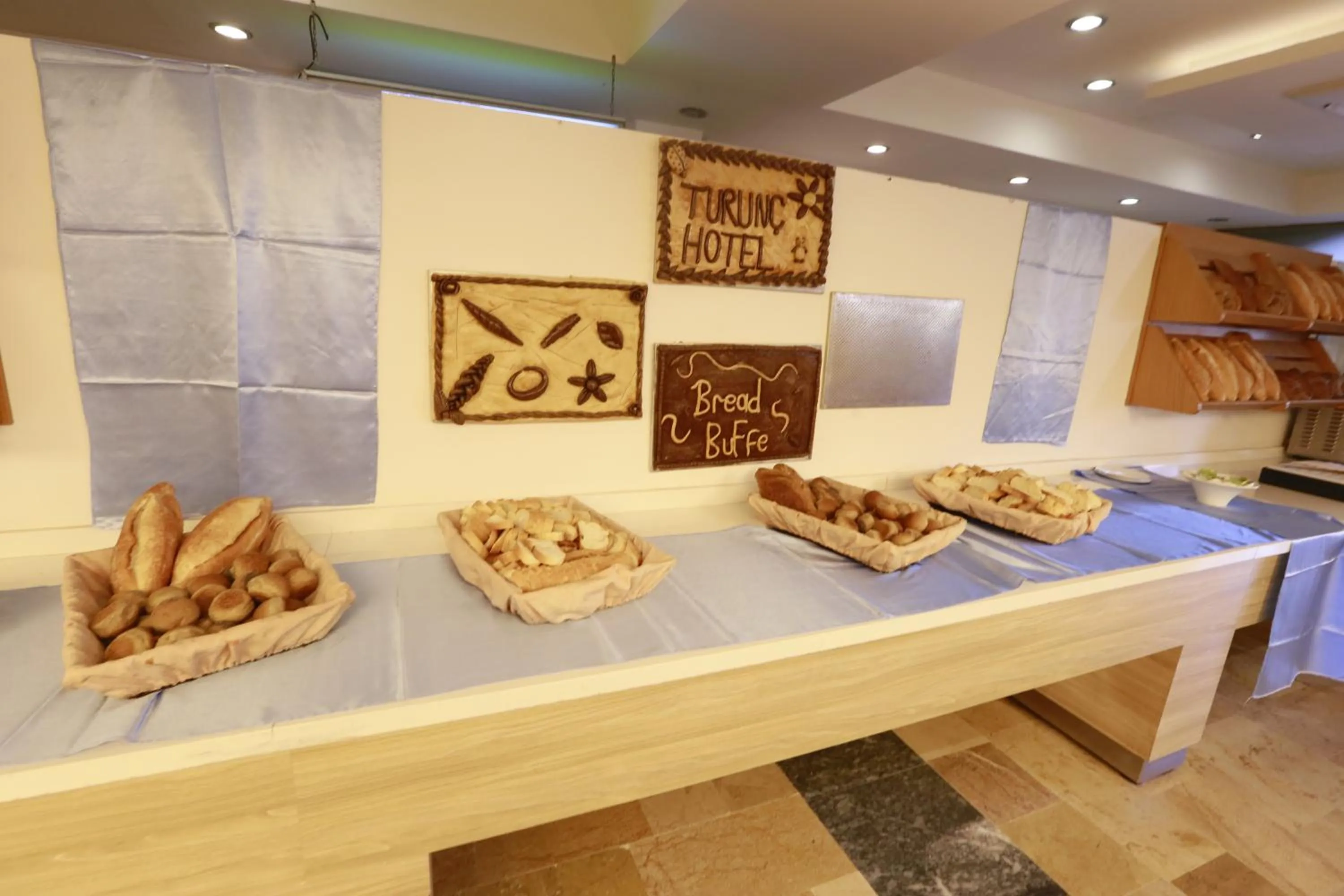 Food in Turunc Resort Hotel