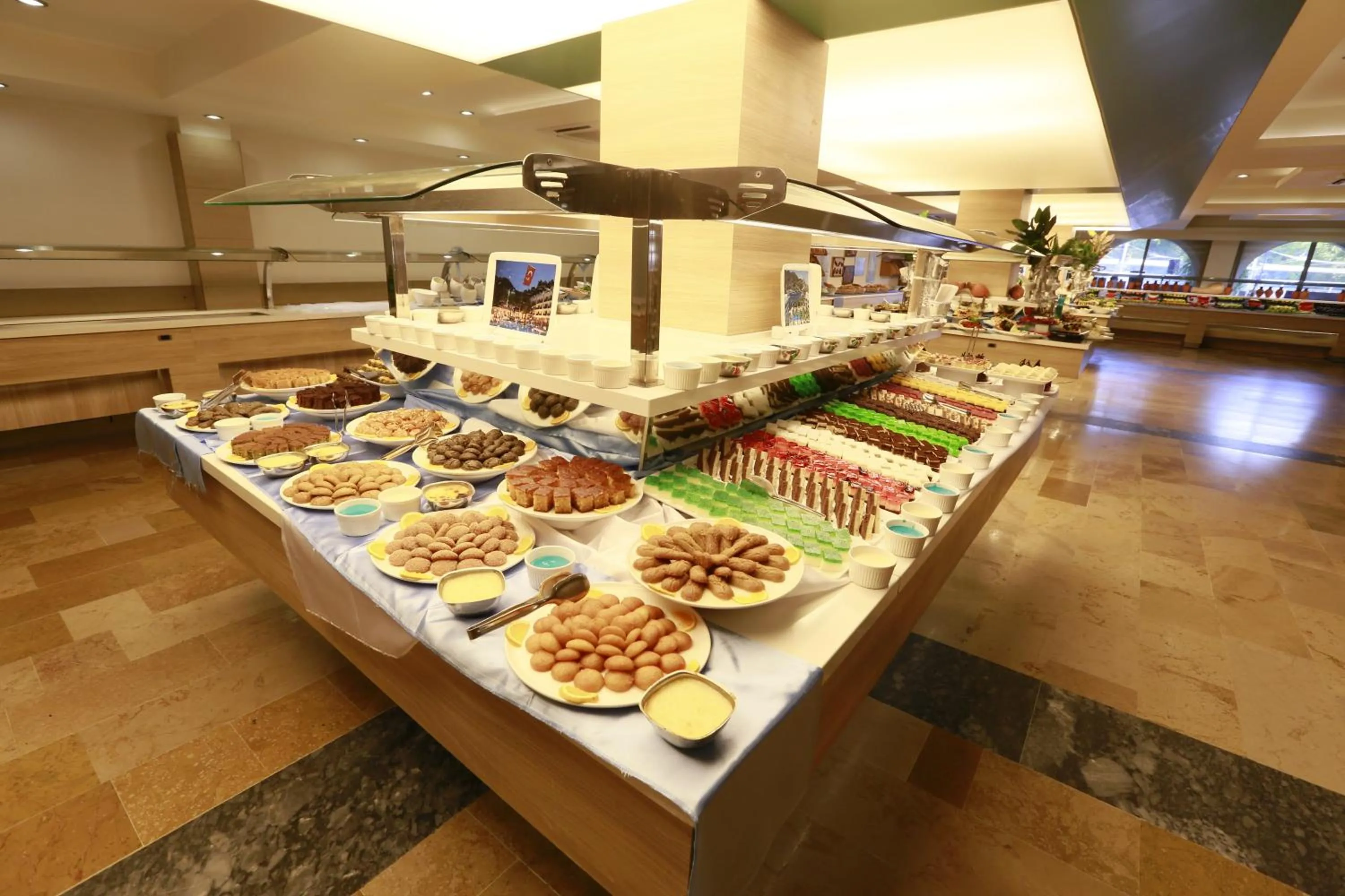 Food in Turunc Resort Hotel