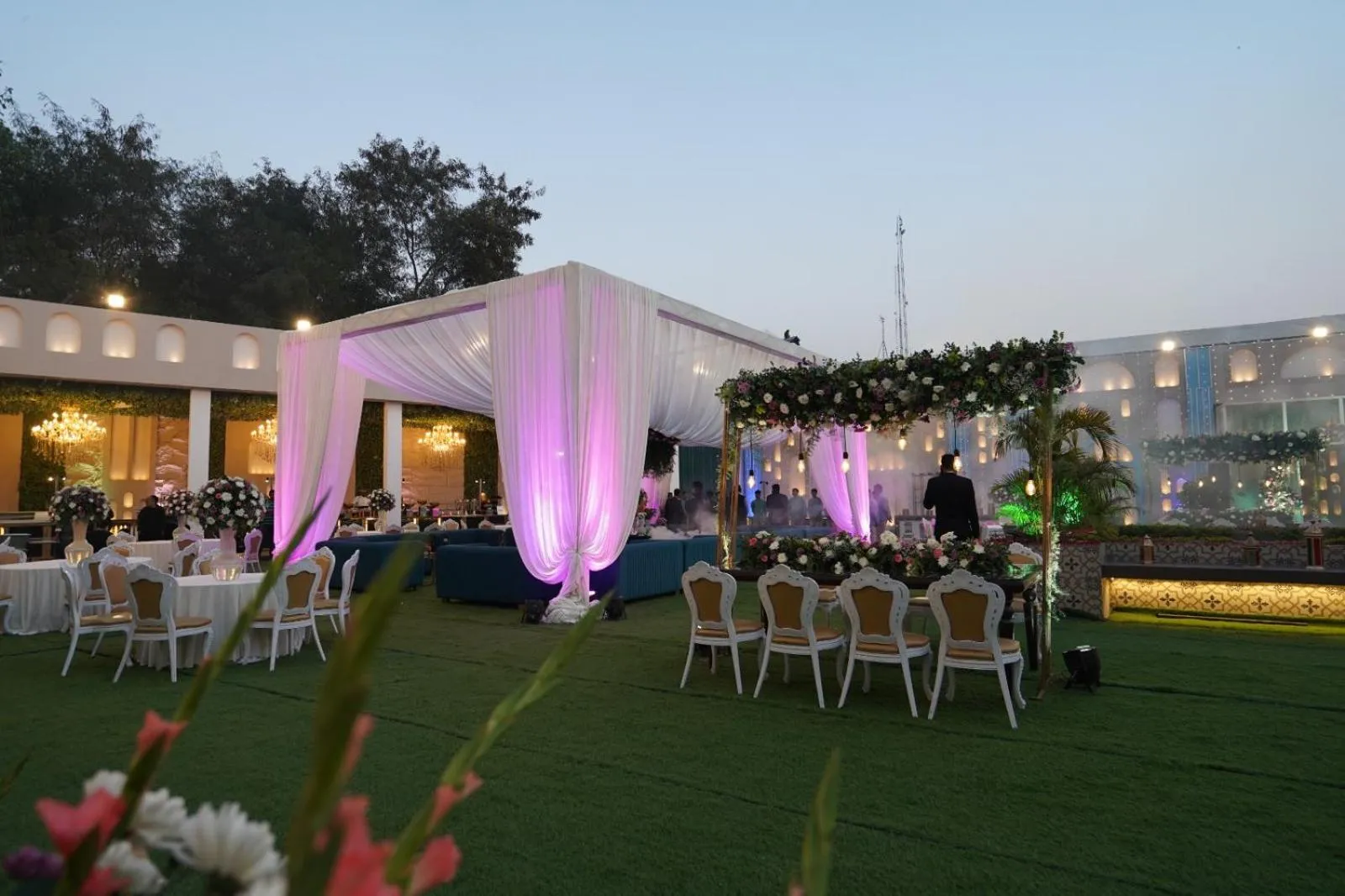 Banquet/Function facilities in Bel-La Monde Hotel NH8 at 6km from IGI Airport Delhi