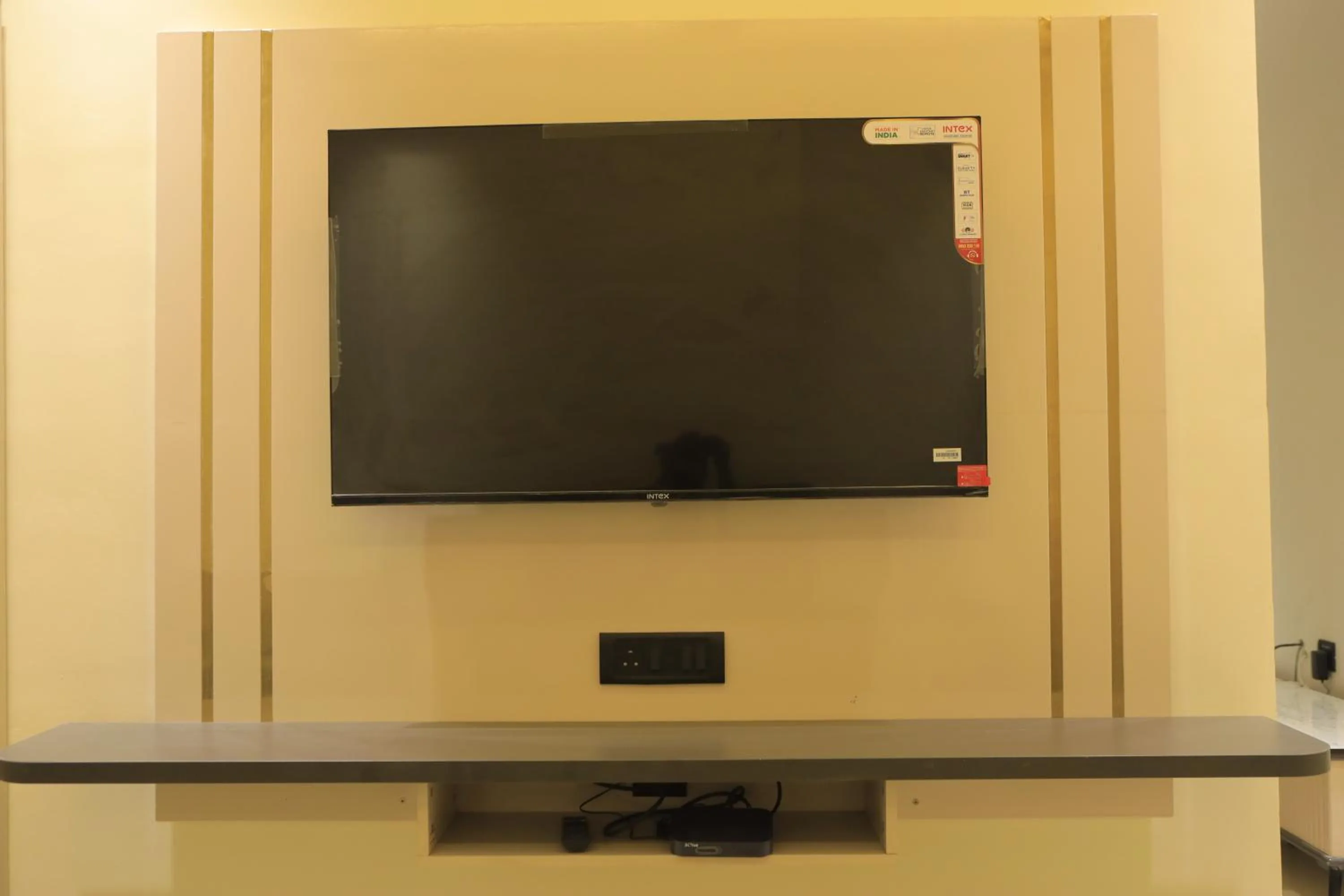 TV and multimedia in KANS ONE - Hotel & Banquets