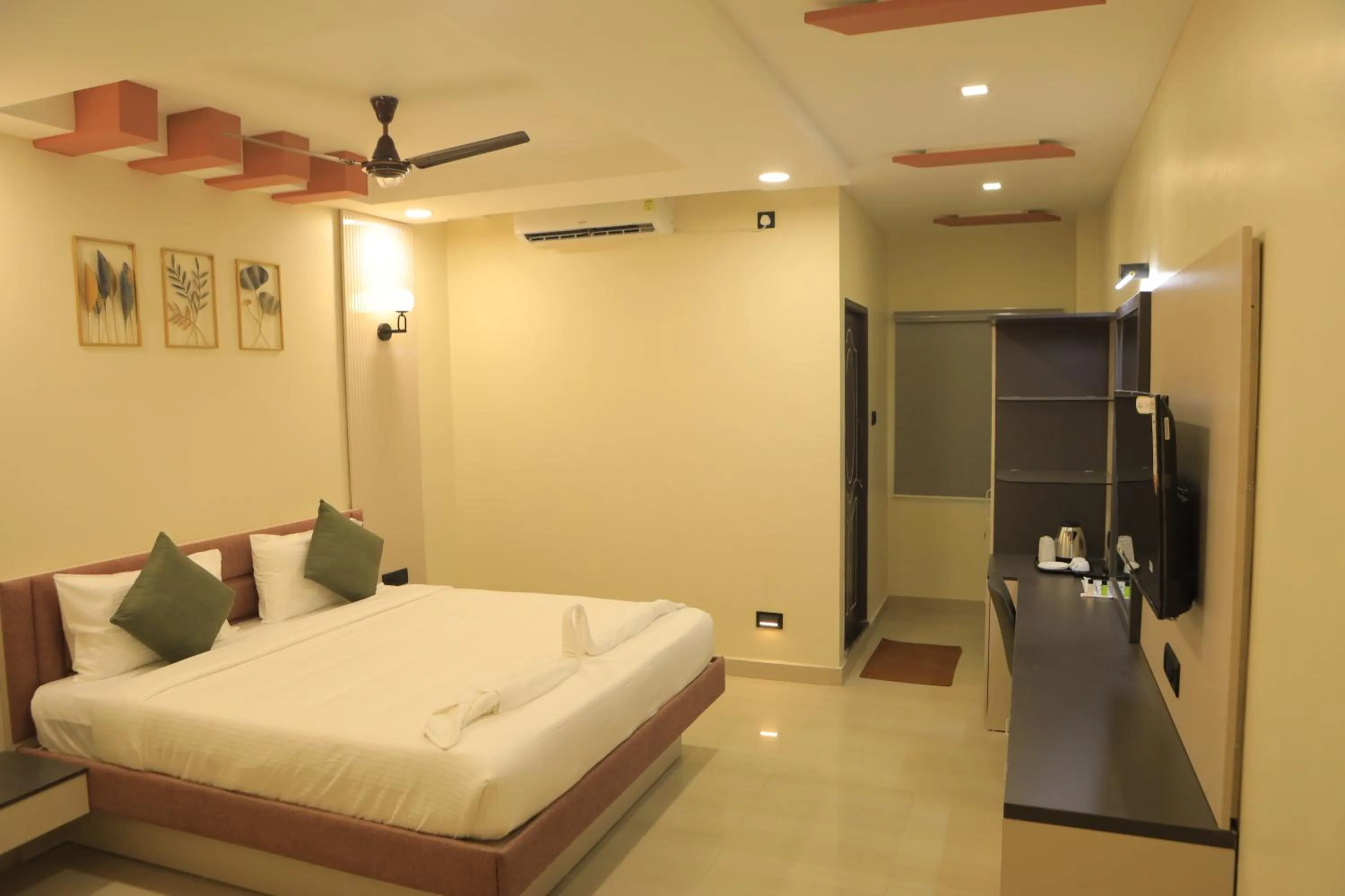 Photo of the whole room, Bed in KANS ONE - Hotel & Banquets