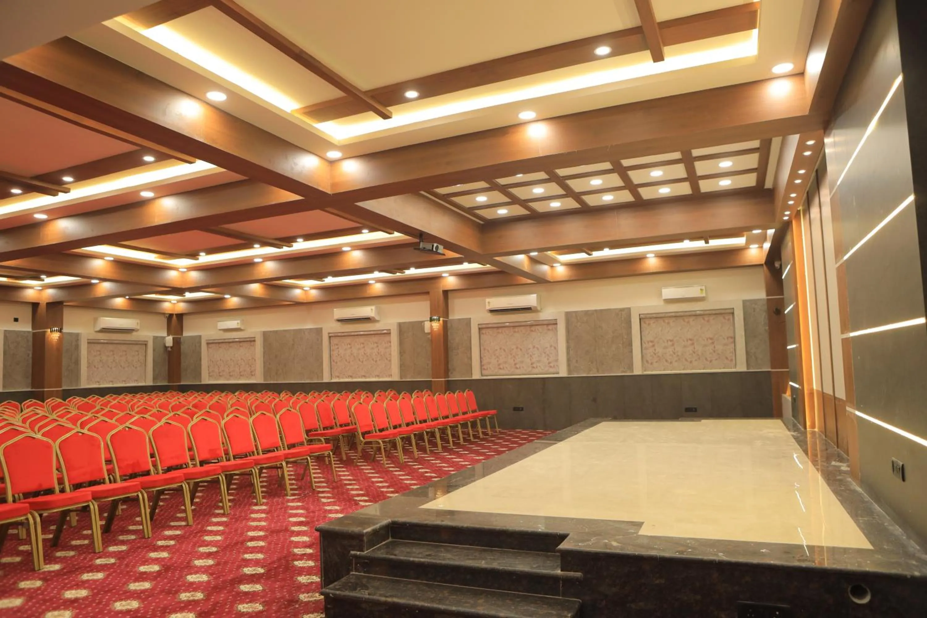 Business facilities in KANS ONE - Hotel & Banquets