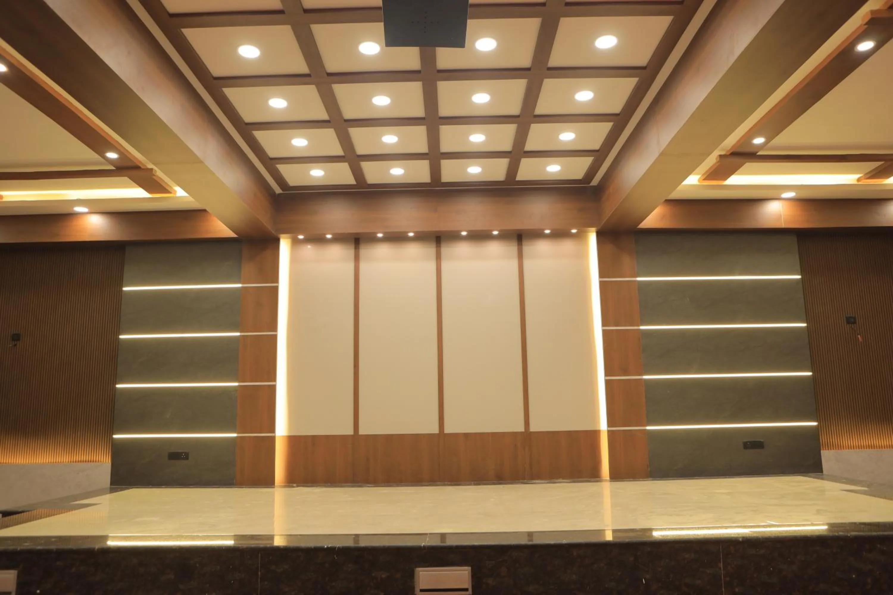 Business facilities in KANS ONE - Hotel & Banquets