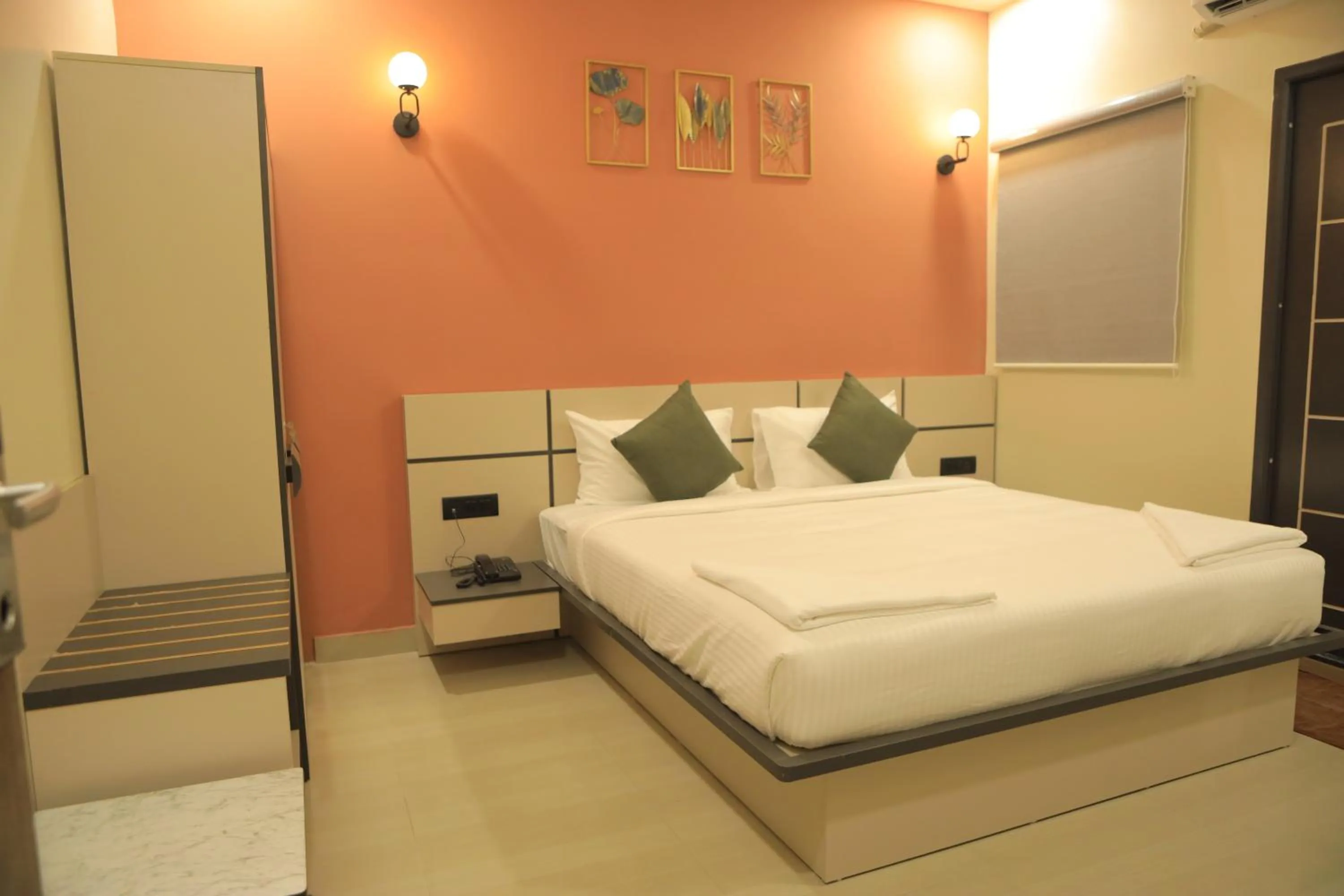 Photo of the whole room, Bed in KANS ONE - Hotel & Banquets