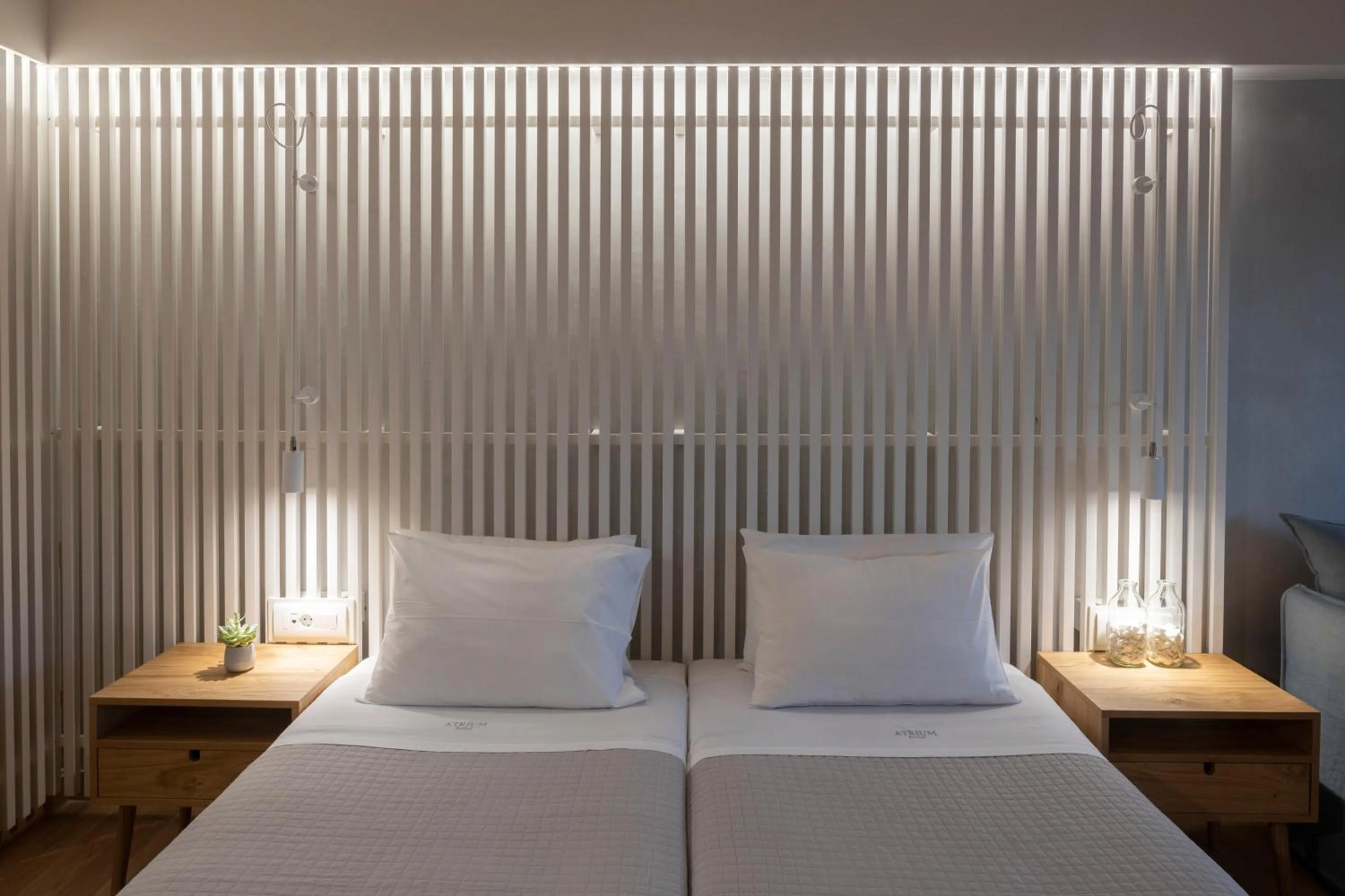 Balcony/Terrace, Bed in Atrium Hotel