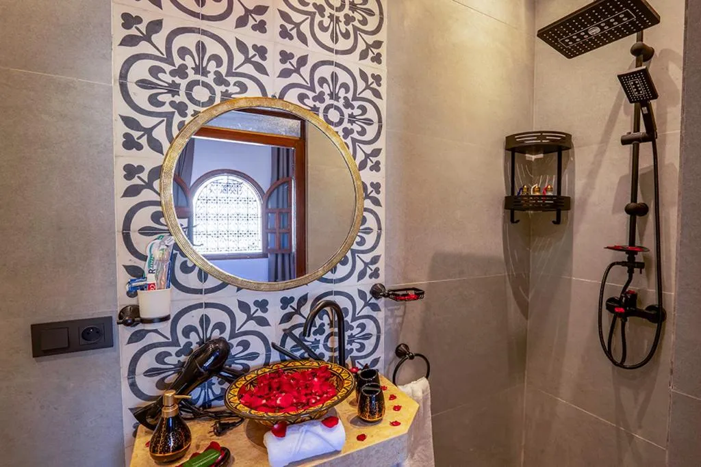 Bathroom in Riad Le Nid De Fatima