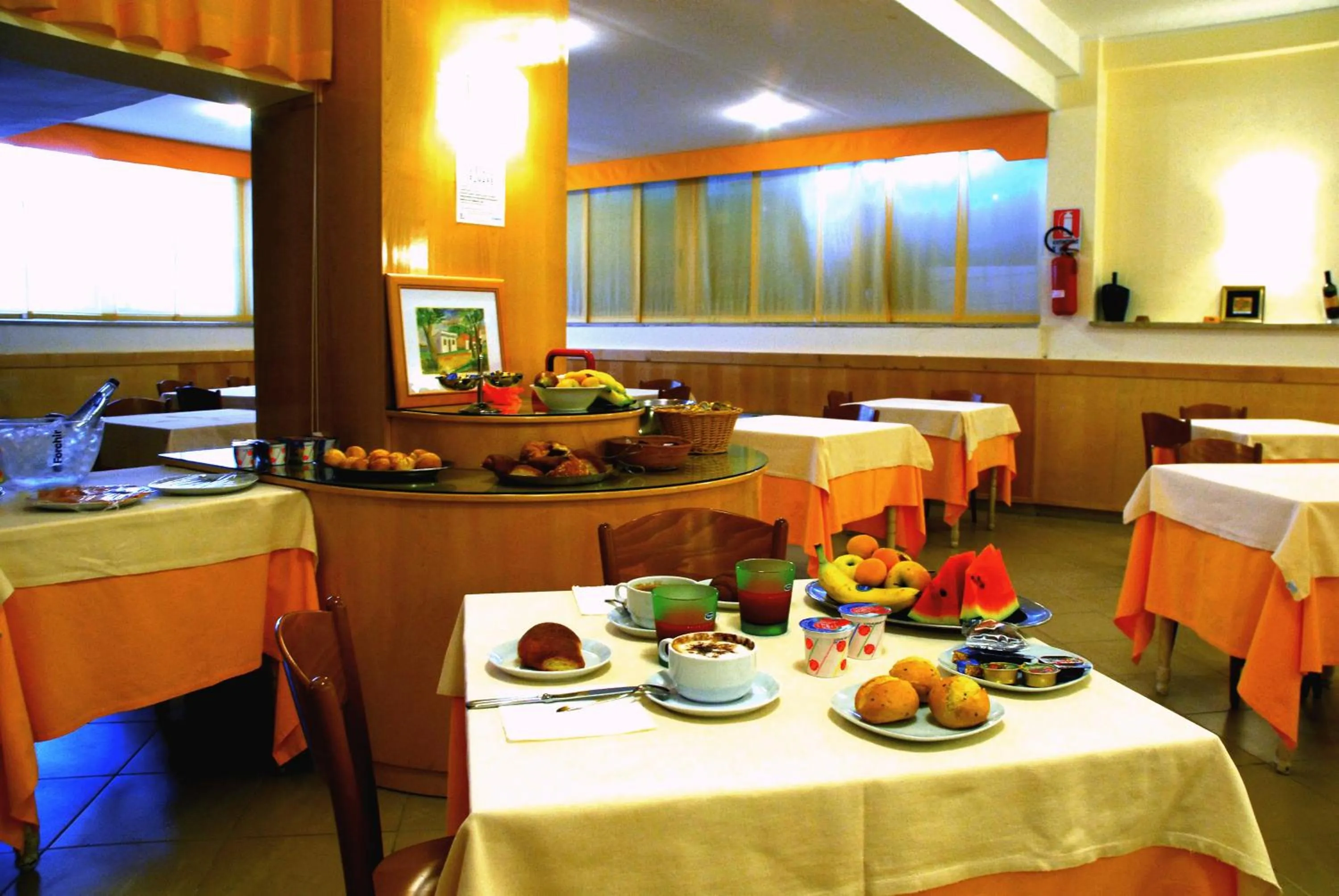 Restaurant/places to eat in Grazia Hotel