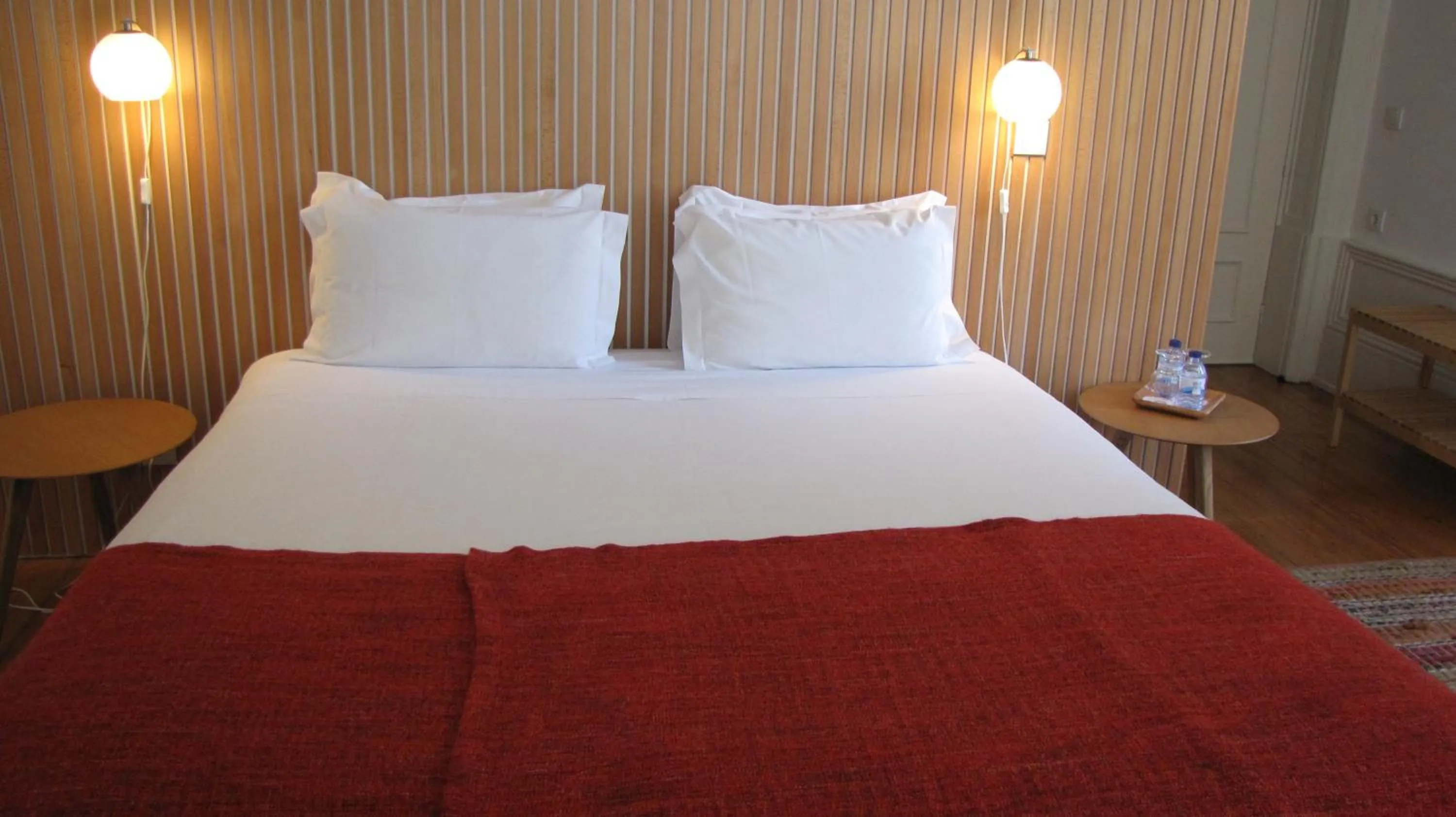 Bed in Koolhouse Porto