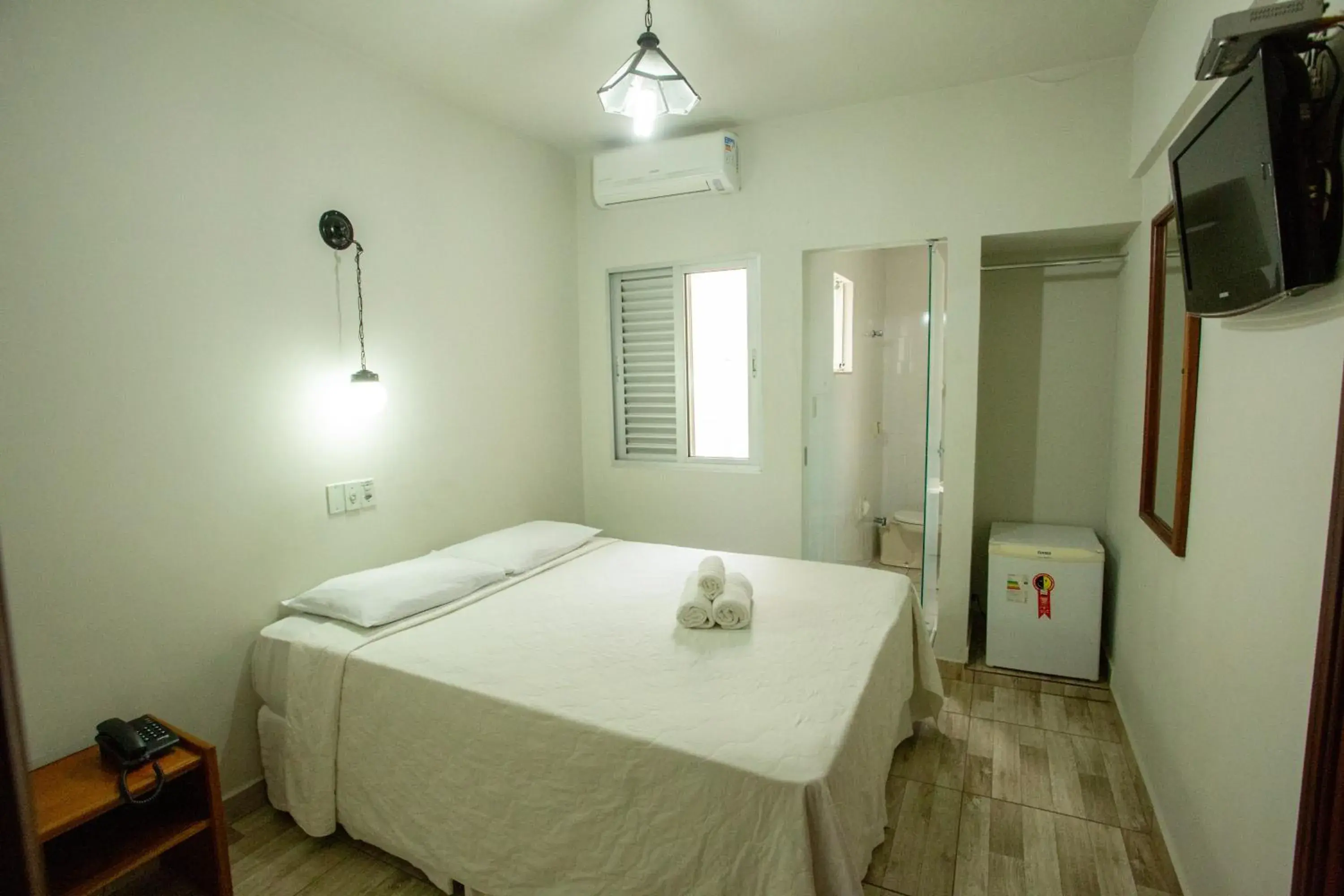 Standard Double or Twin Room - single occupancy in Carlton Plaza Torre Standard Double or Twin Room - single occupancy in Carlton Plaza Torre