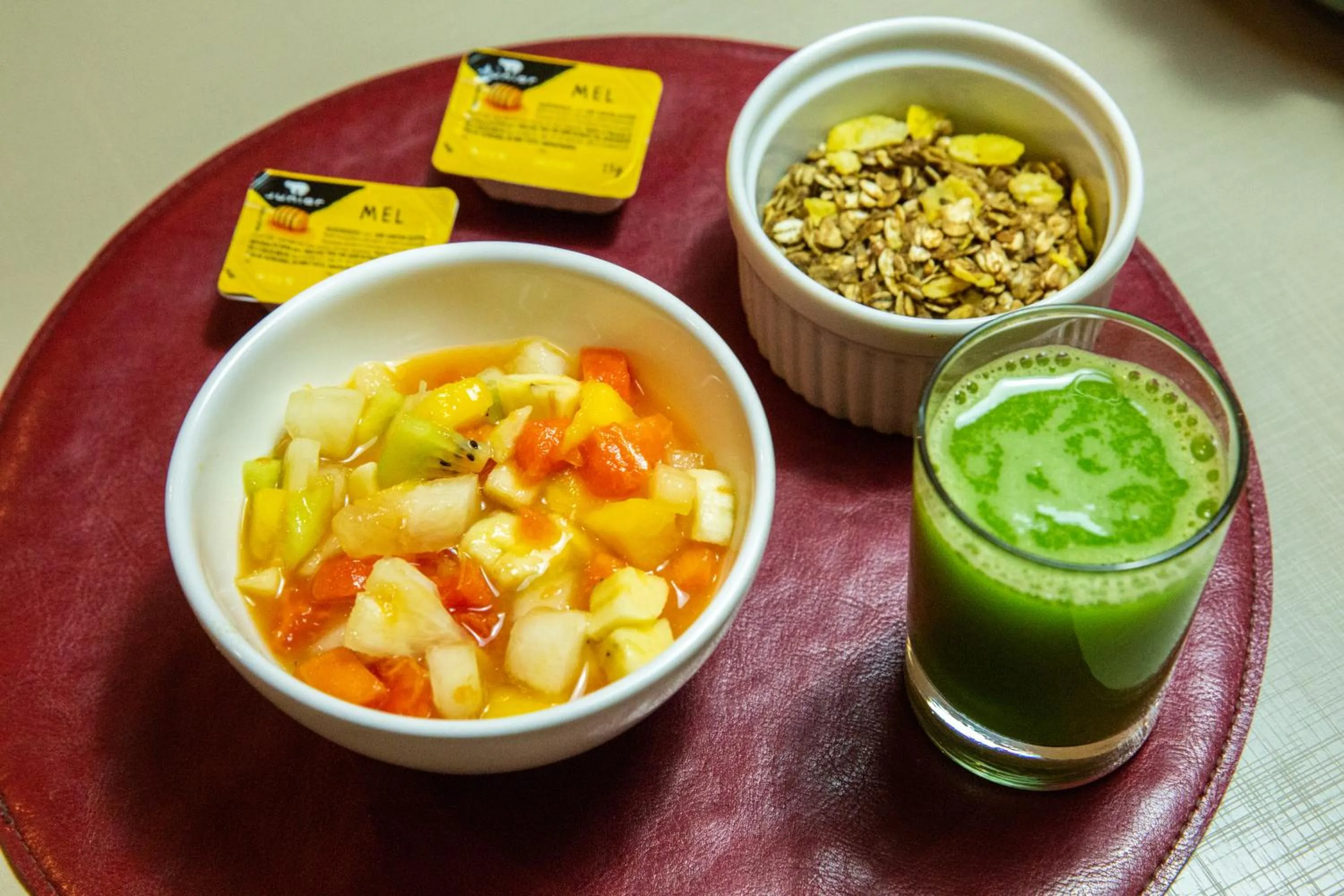 Food and drinks in Carlton Plaza Torre