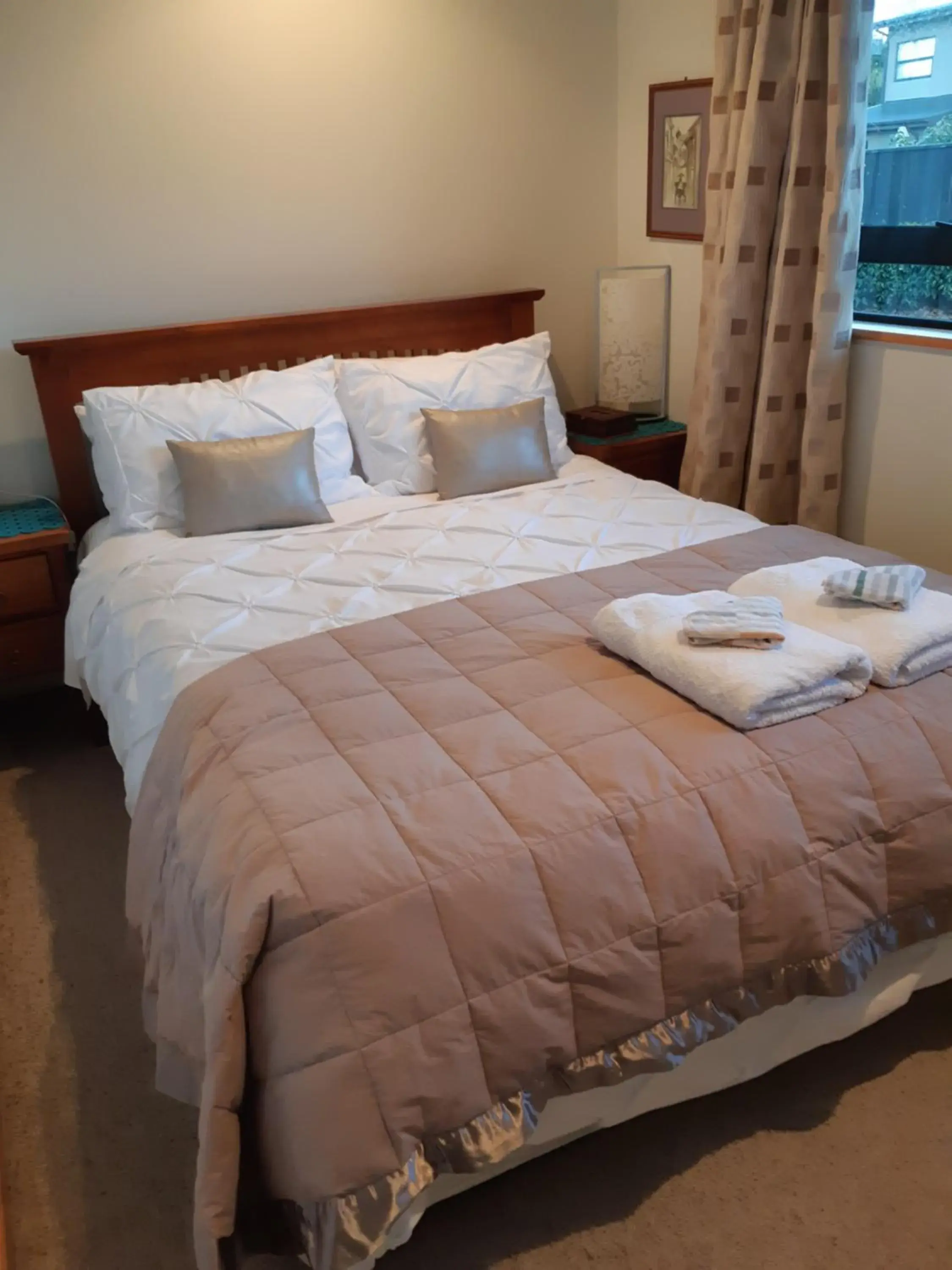 The Pool Studio in Maples on Harewood The Pool Studio in Maples on Harewood