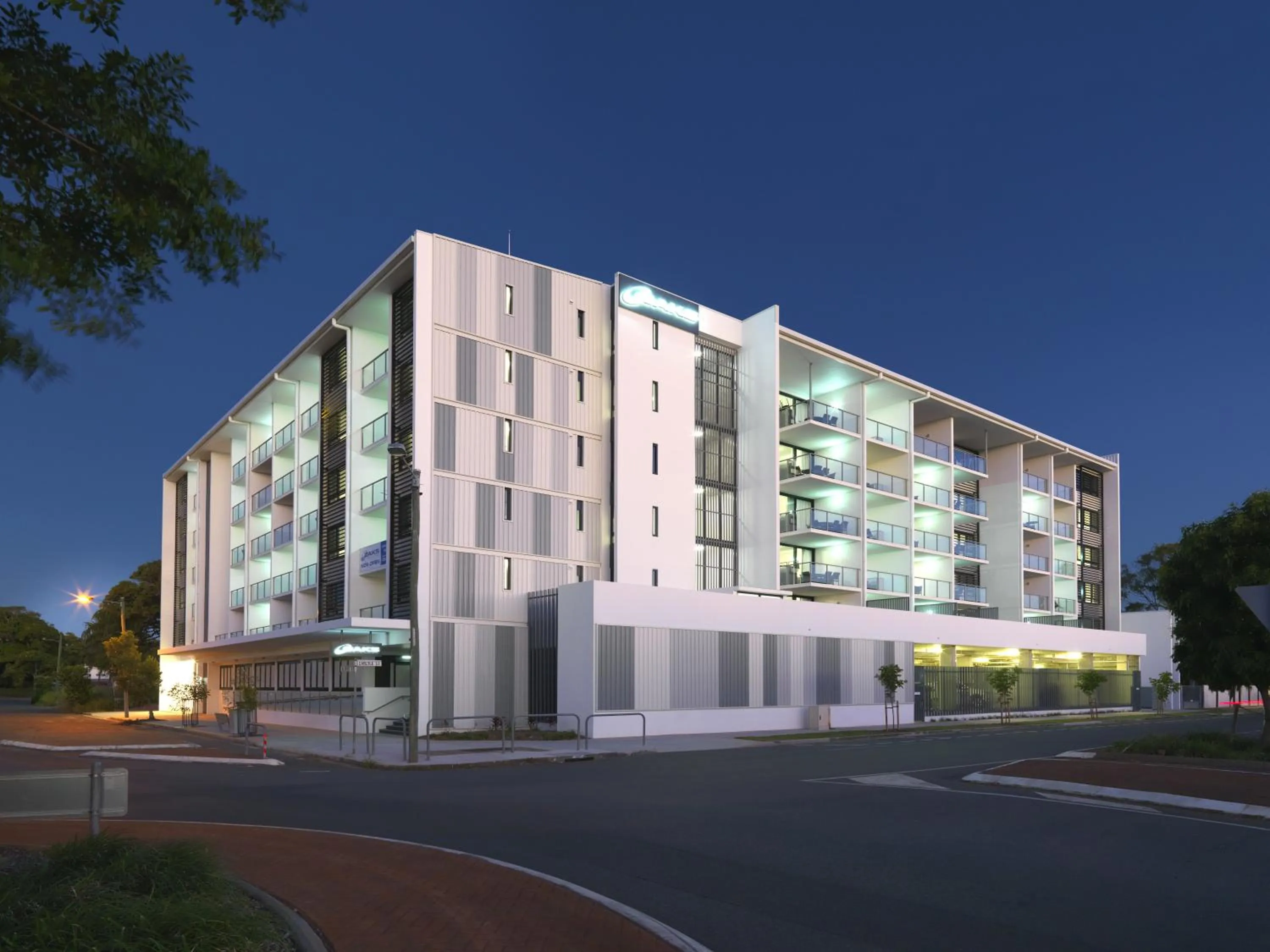 Facade/entrance in Oaks Mackay Carlyle Suites