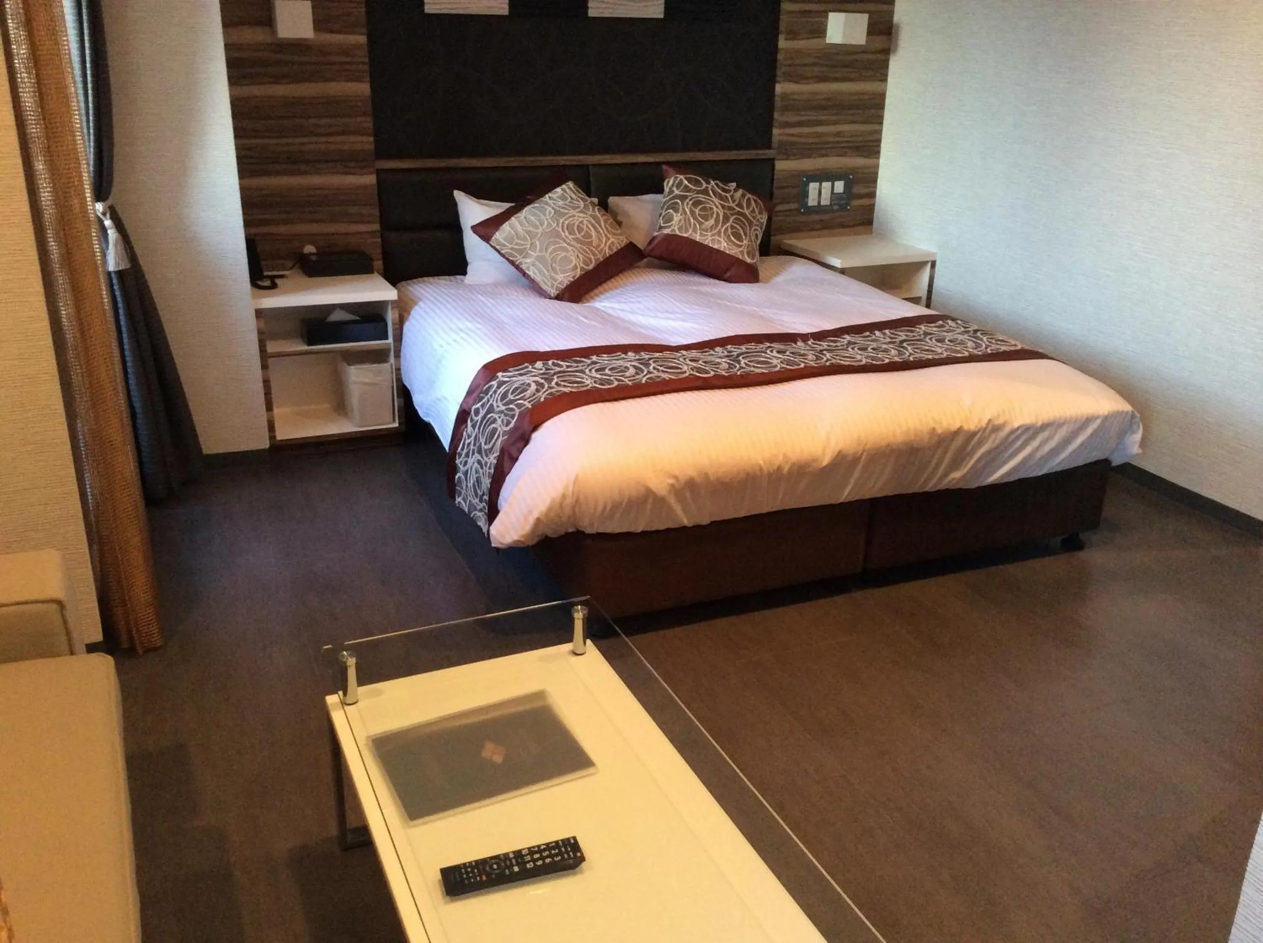 Bedroom, Bed in Amand Hotel