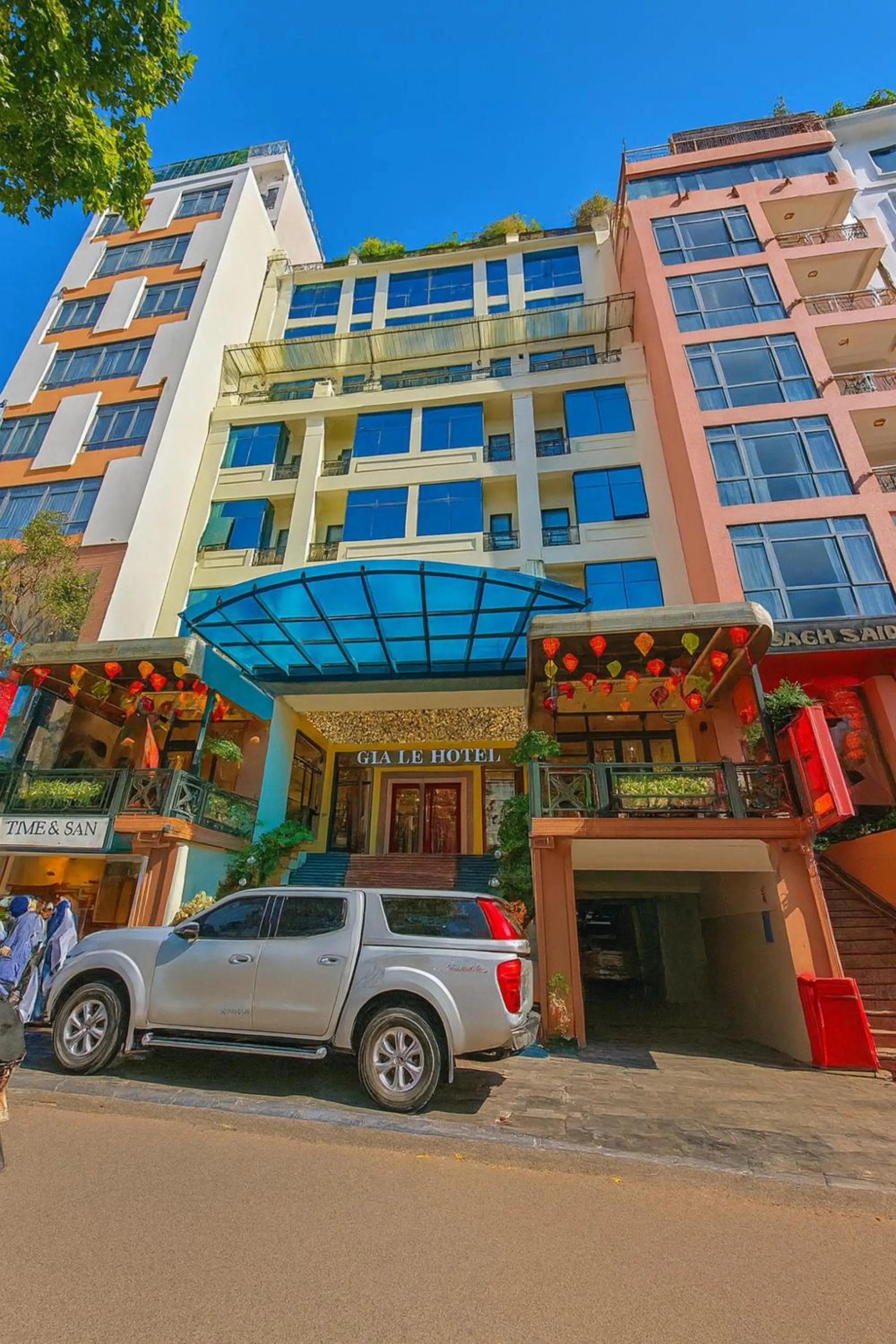 Property building in Gia Le Hotel