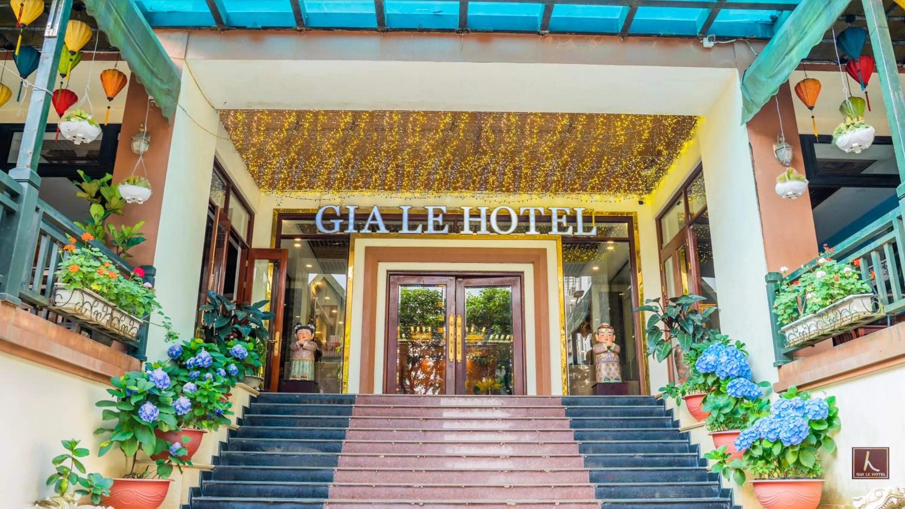 Property building in Gia Le Hotel