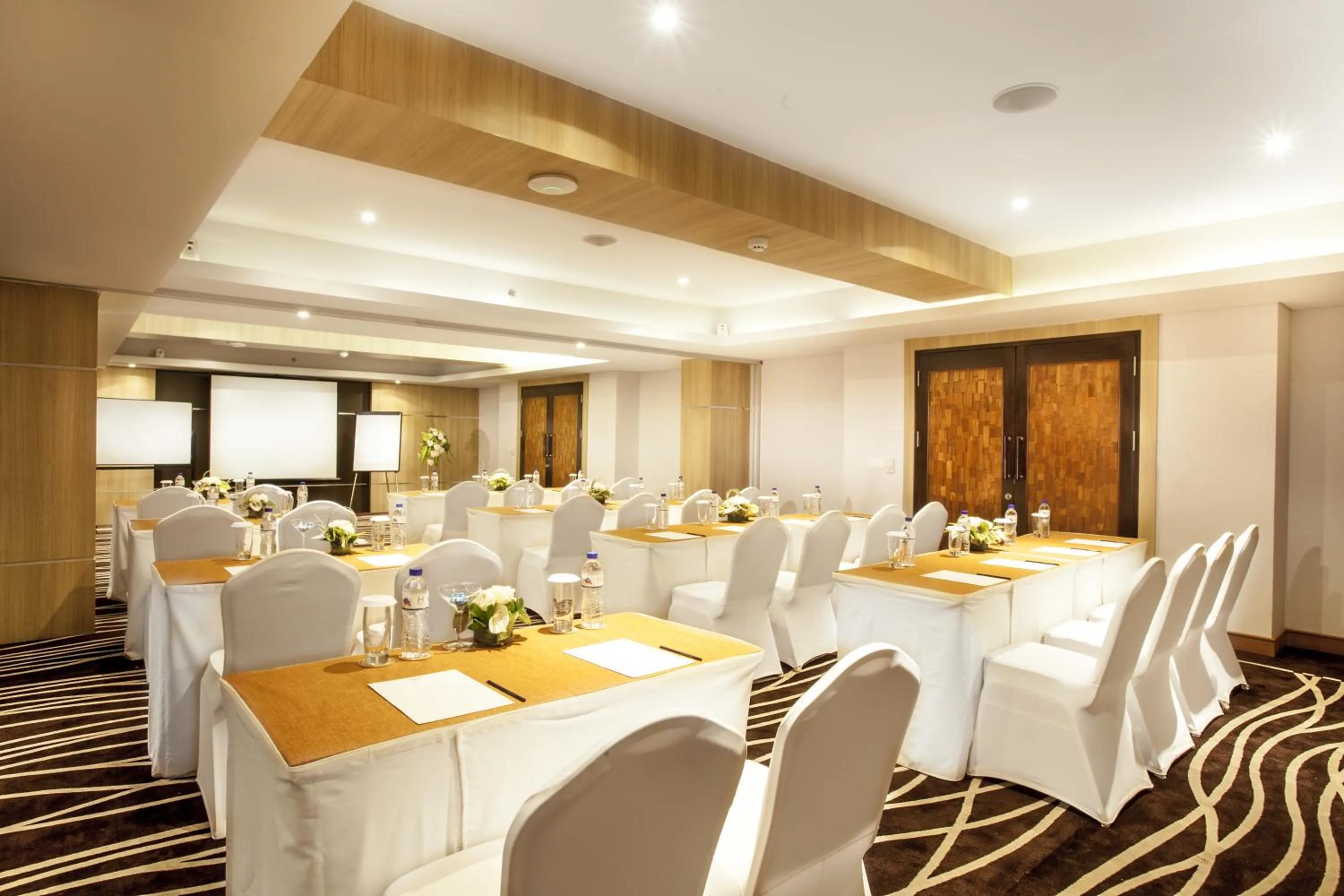 Business facilities in Sovereign Bali Hotel
