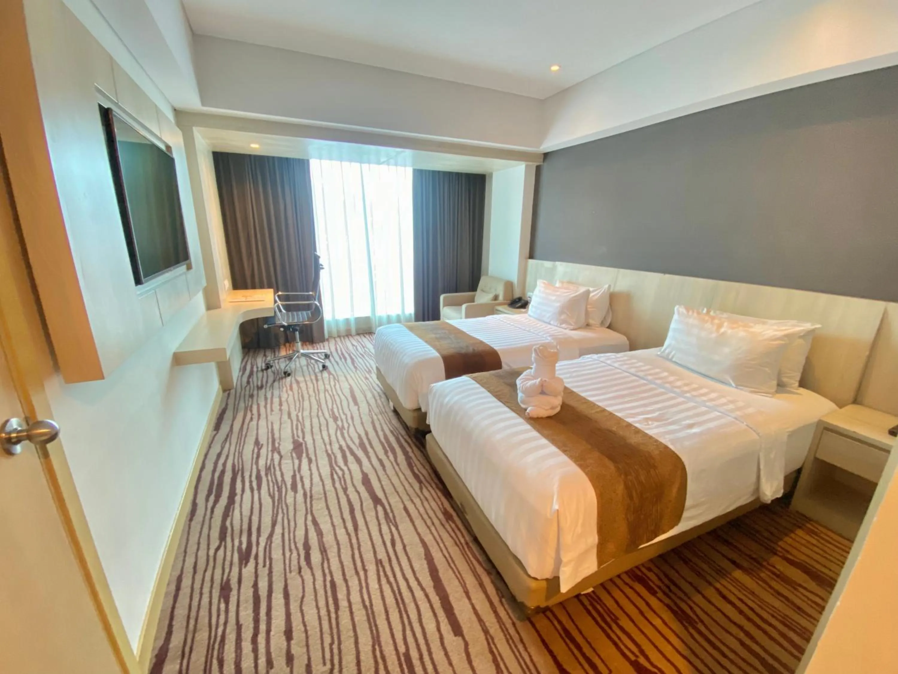 Bedroom, Bed in Sovereign Bali Hotel