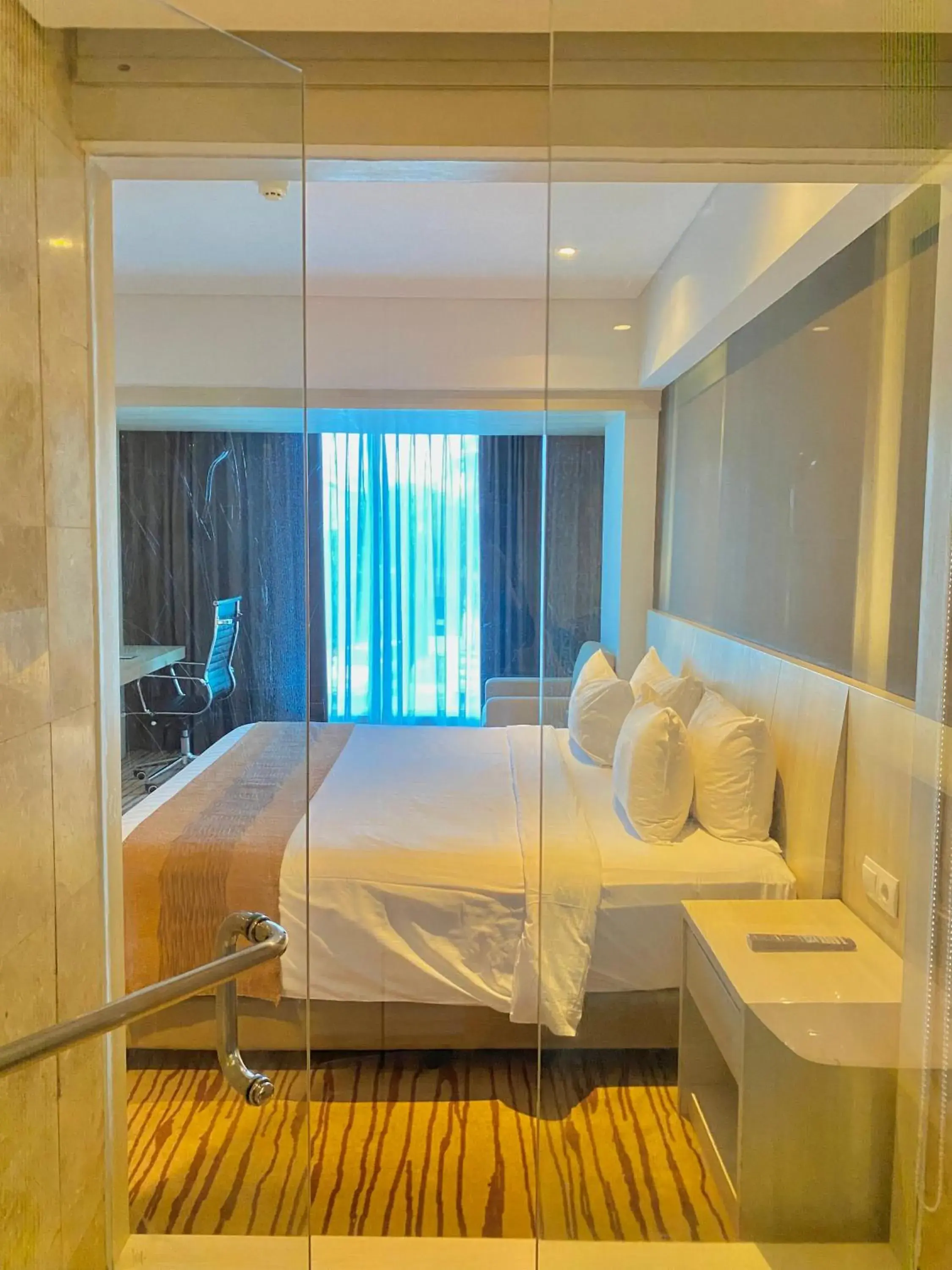 Premier King Room in Sovereign Bali Hotel Premier King Room in Sovereign Bali Hotel